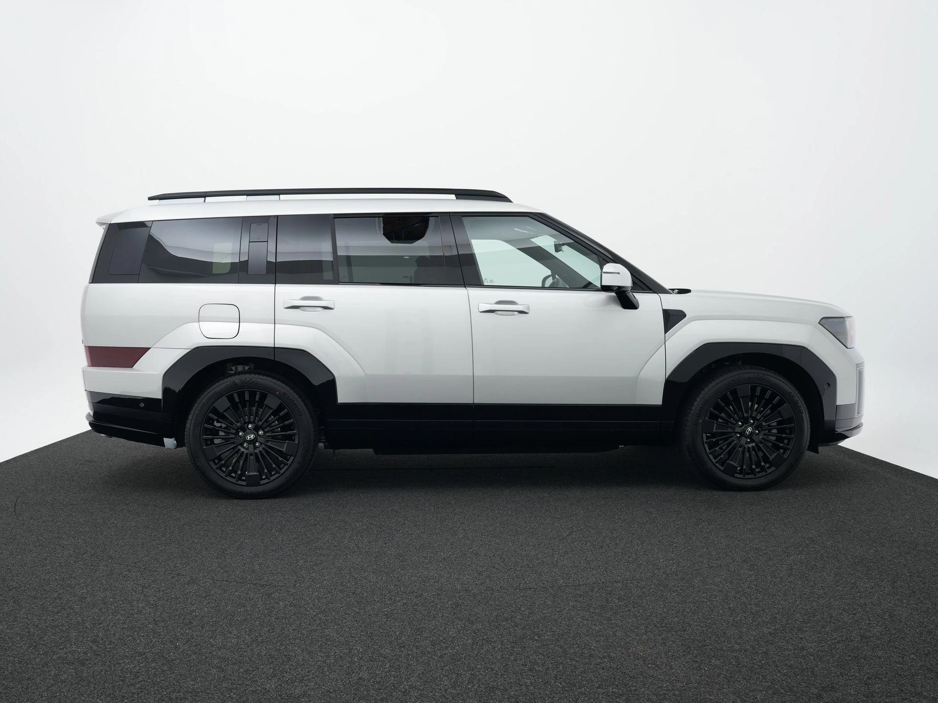 Hyundai-Santa Fe-image-6