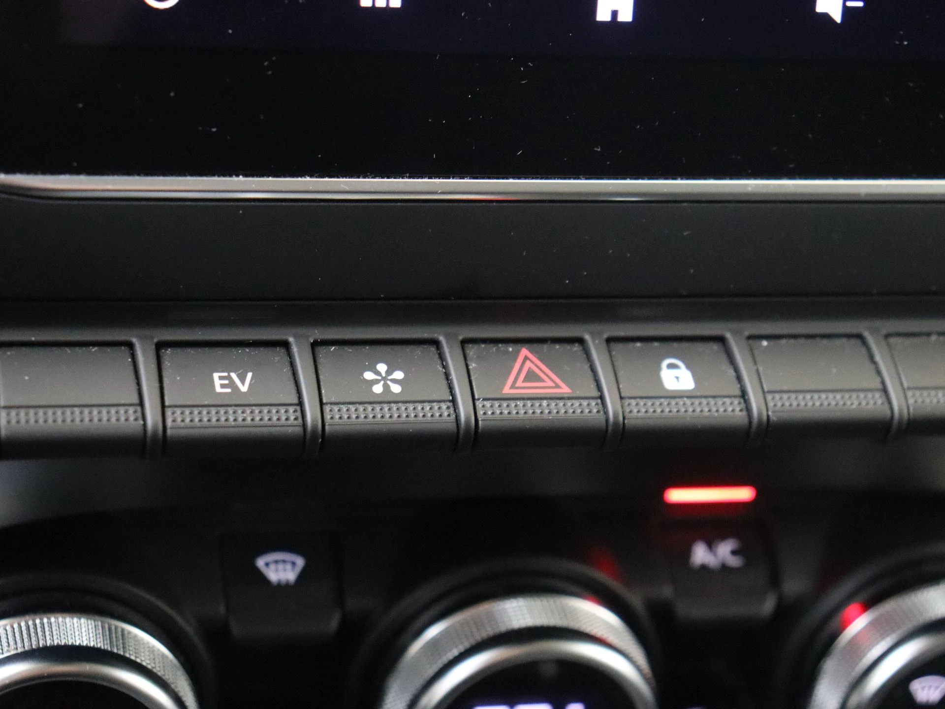 Renault-Captur-image-19