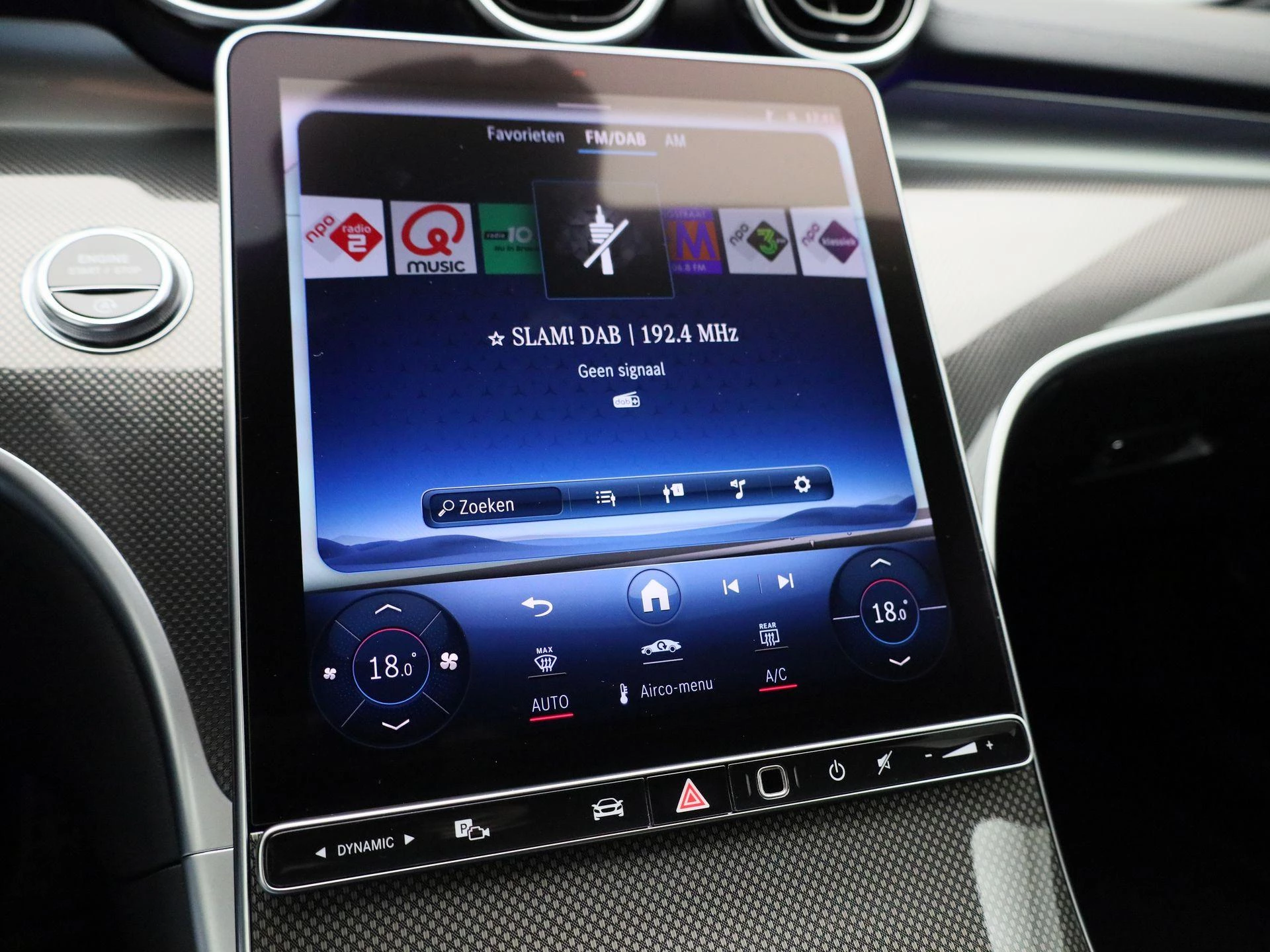 Mercedes-Benz-C-Klasse-image-25