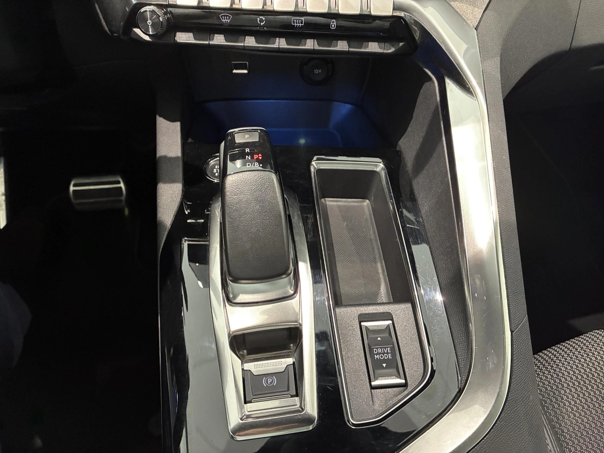 Peugeot 3008 1.6 HYbrid 225 GT