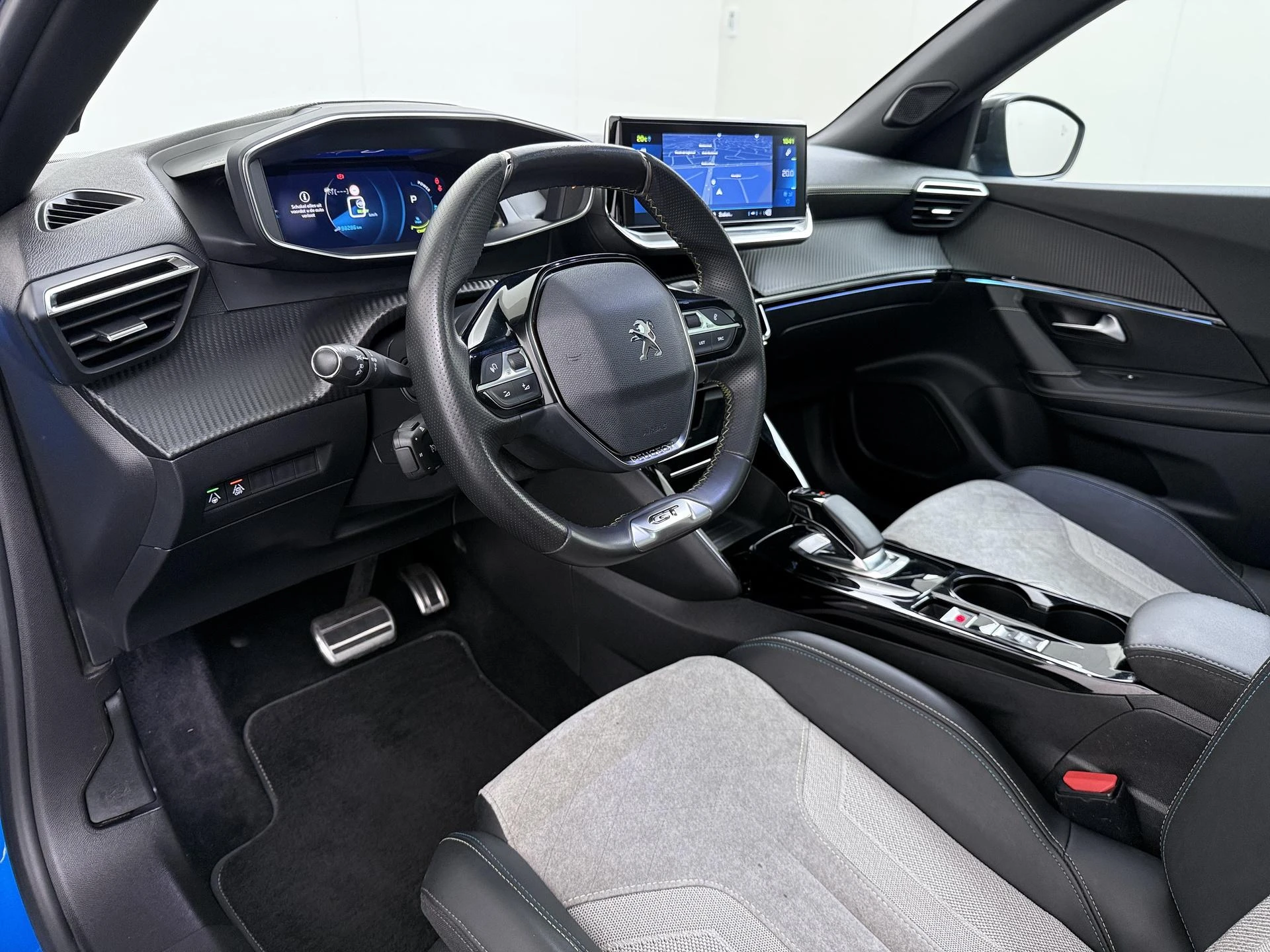 Peugeot-e-2008-image-17