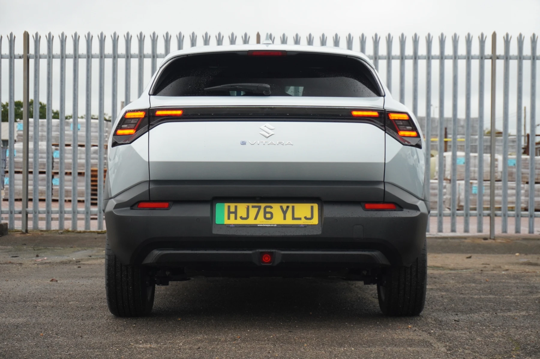 Suzuki-e Vitara-image-12