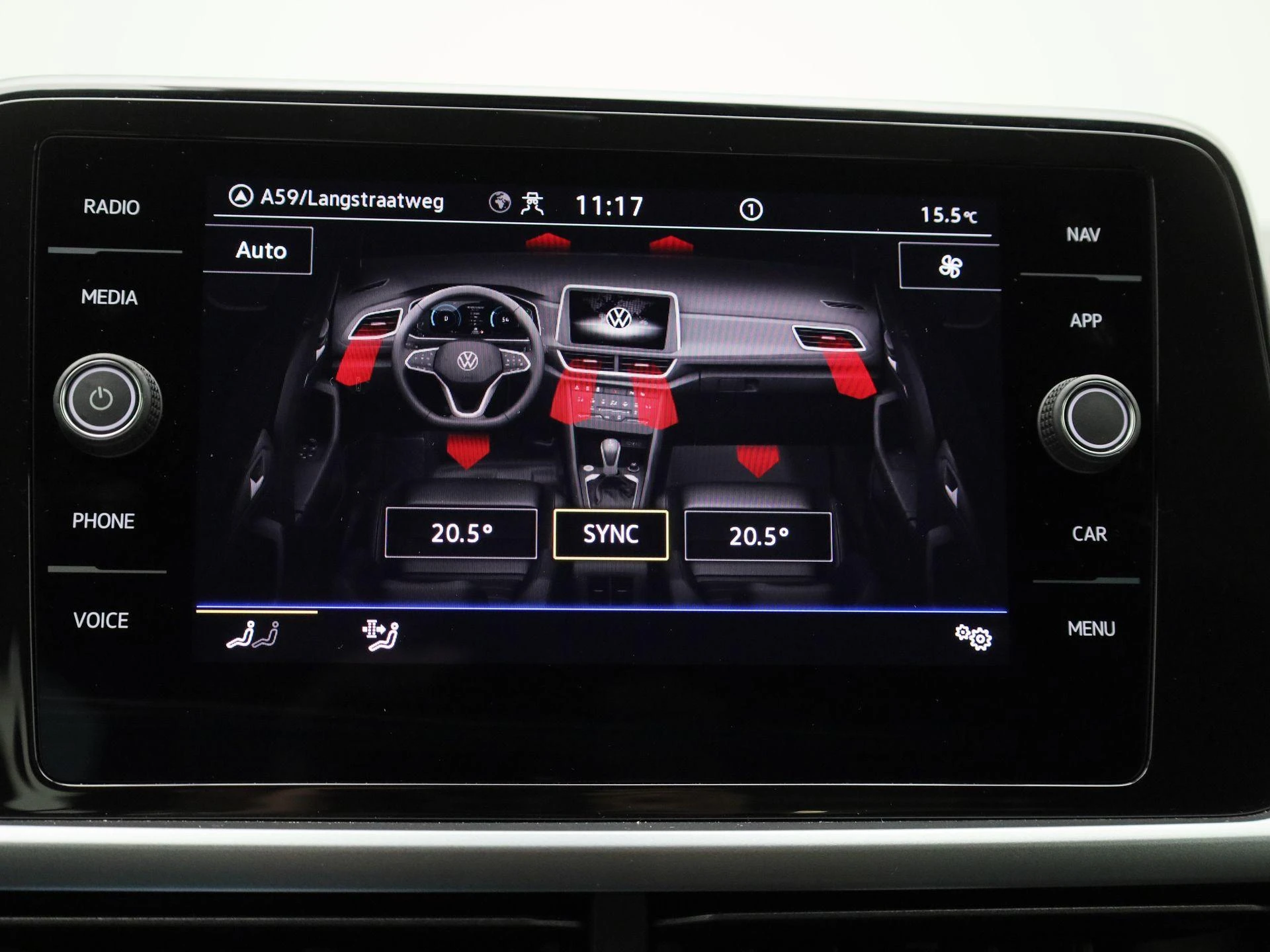 Volkswagen-T-Roc-image-25