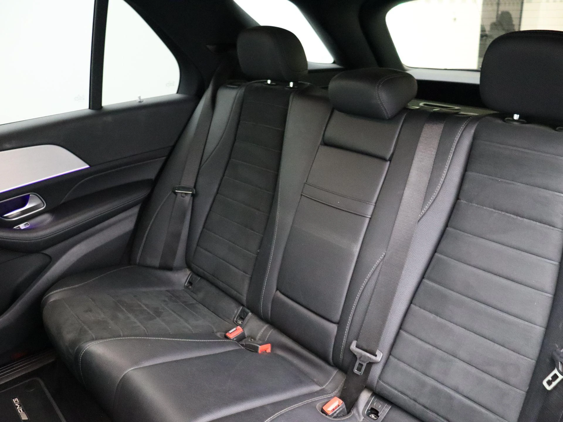 Mercedes-Benz-GLE-image-24