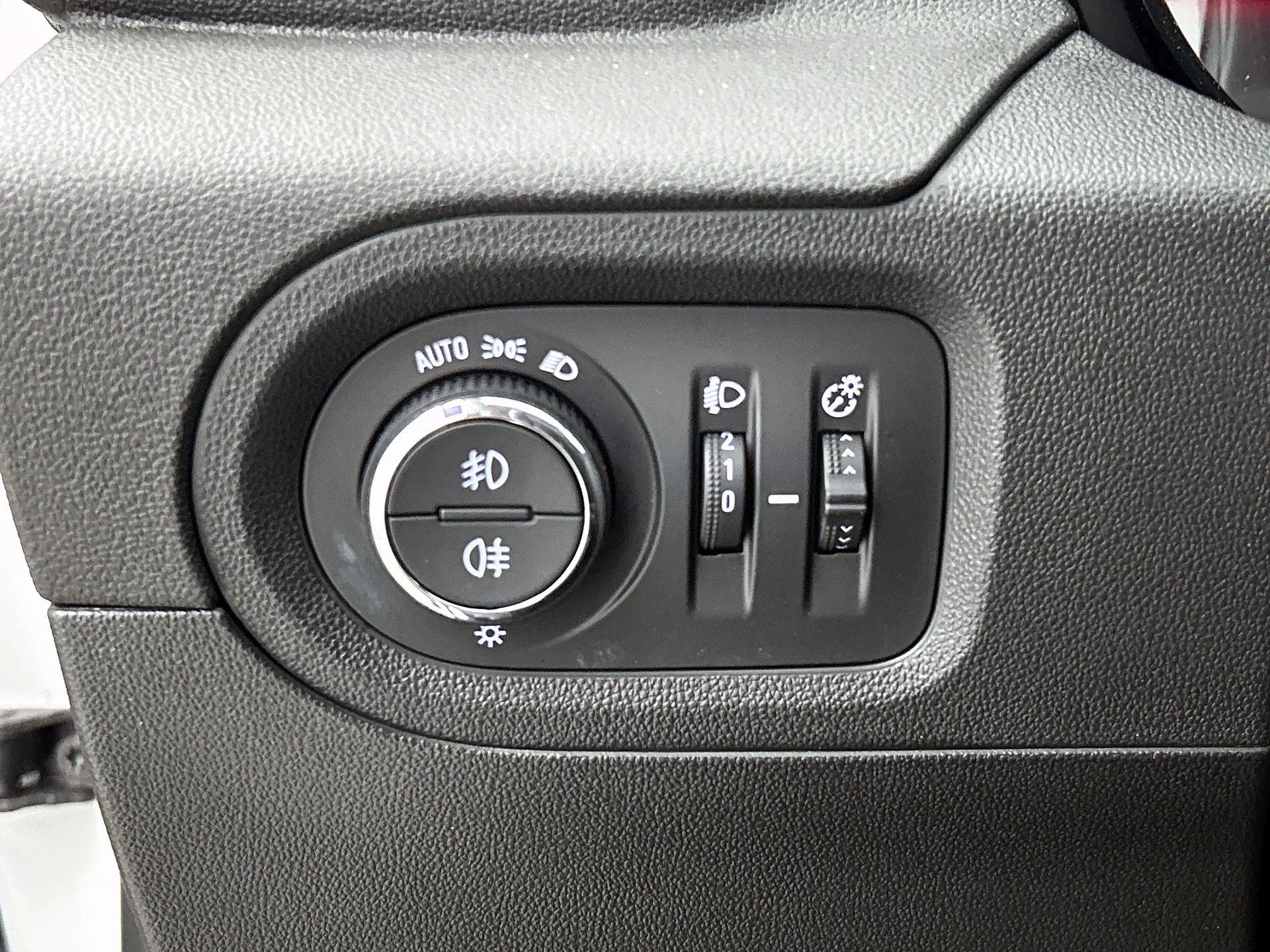 Opel-Grandland X-image-14