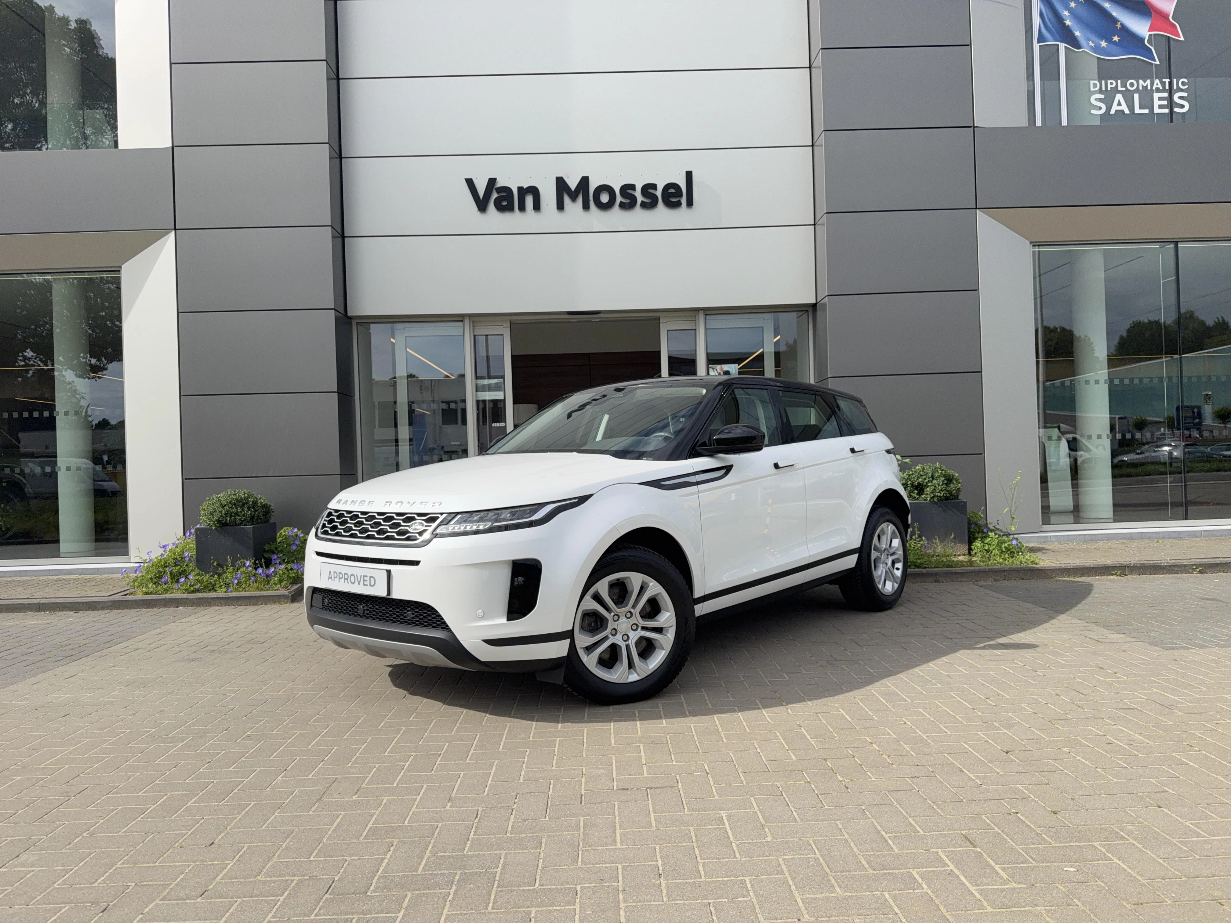 Land Rover-Range Rover Evoque-image-0