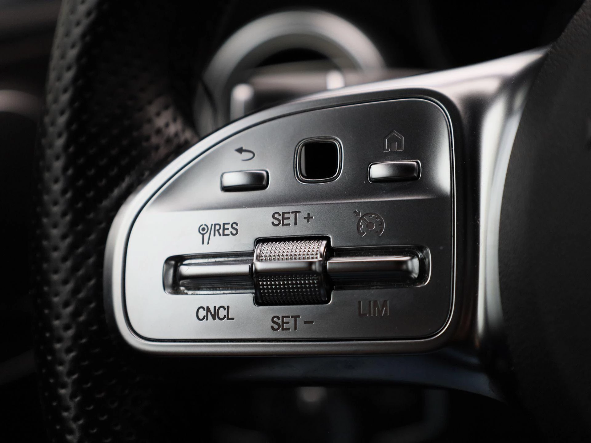 Mercedes-Benz-Classe C-image-19