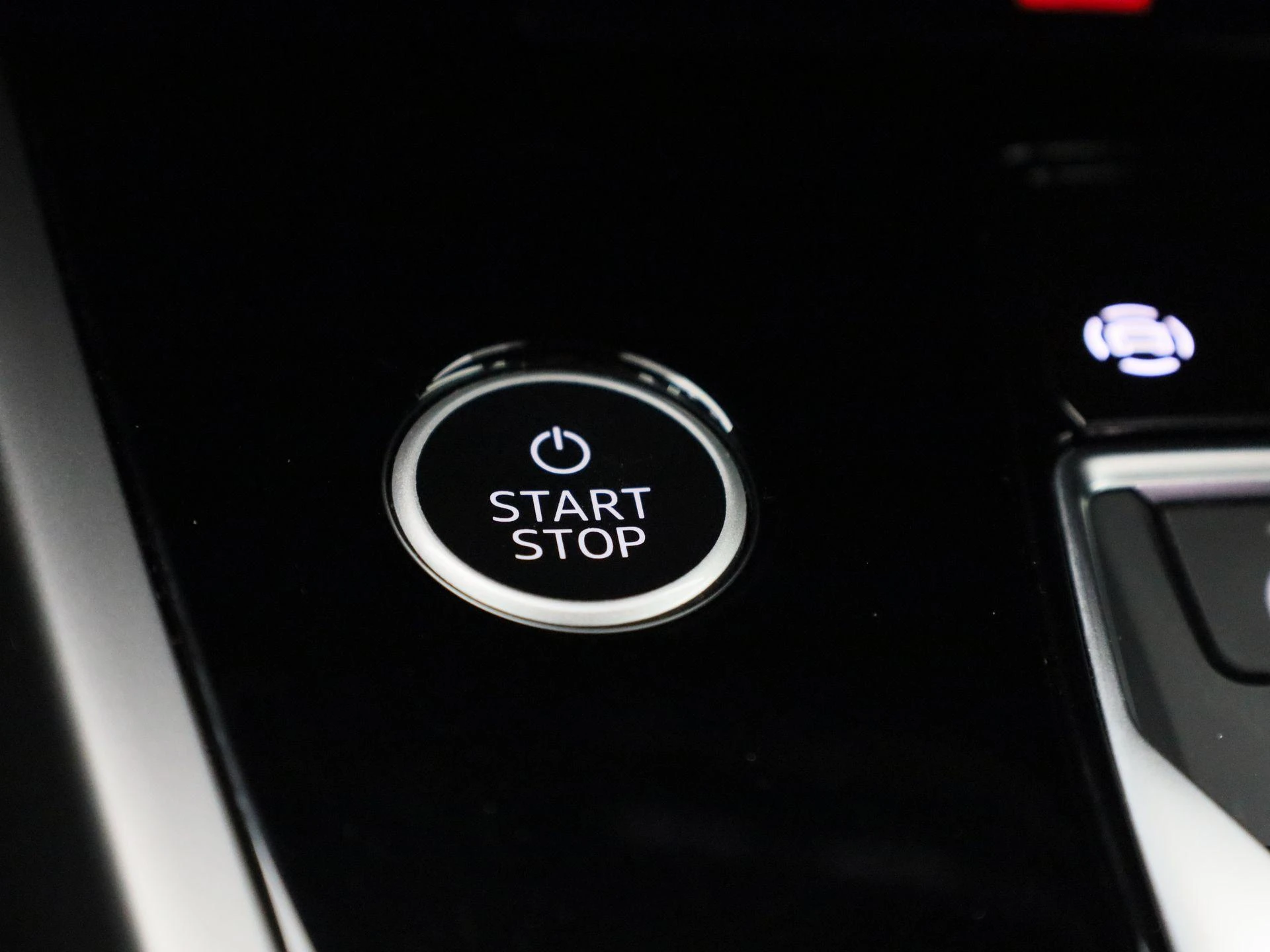 Audi-Q4 e-tron-image-27