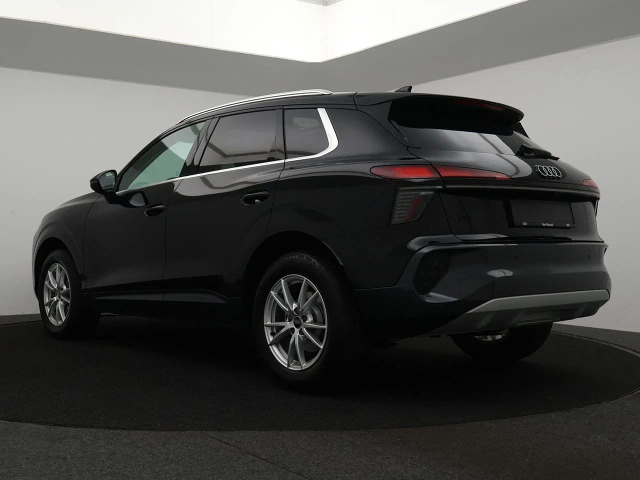 Audi-Q3-image-1