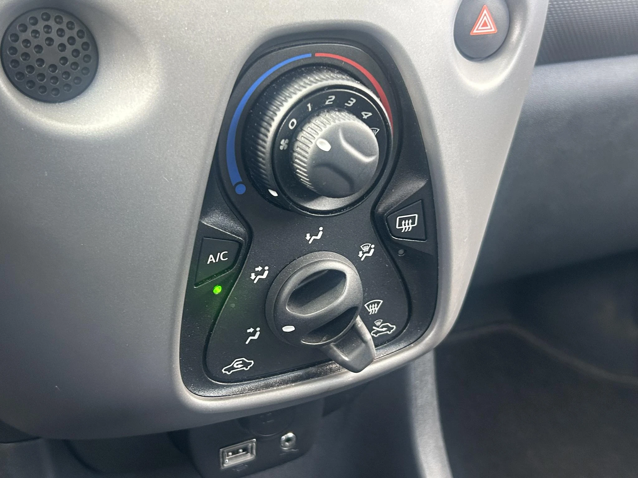 Peugeot-108-image-12