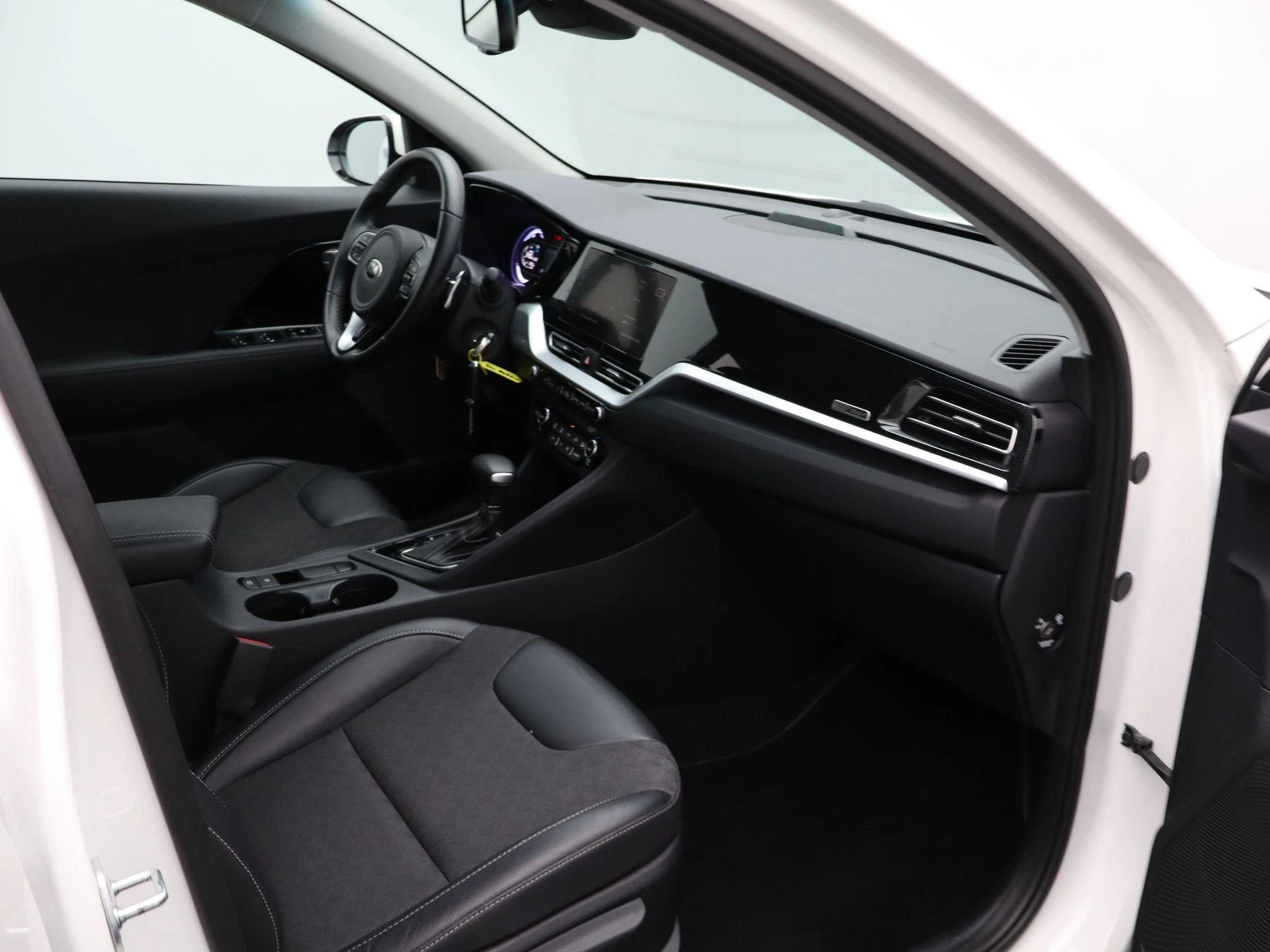Kia-Niro-image-29