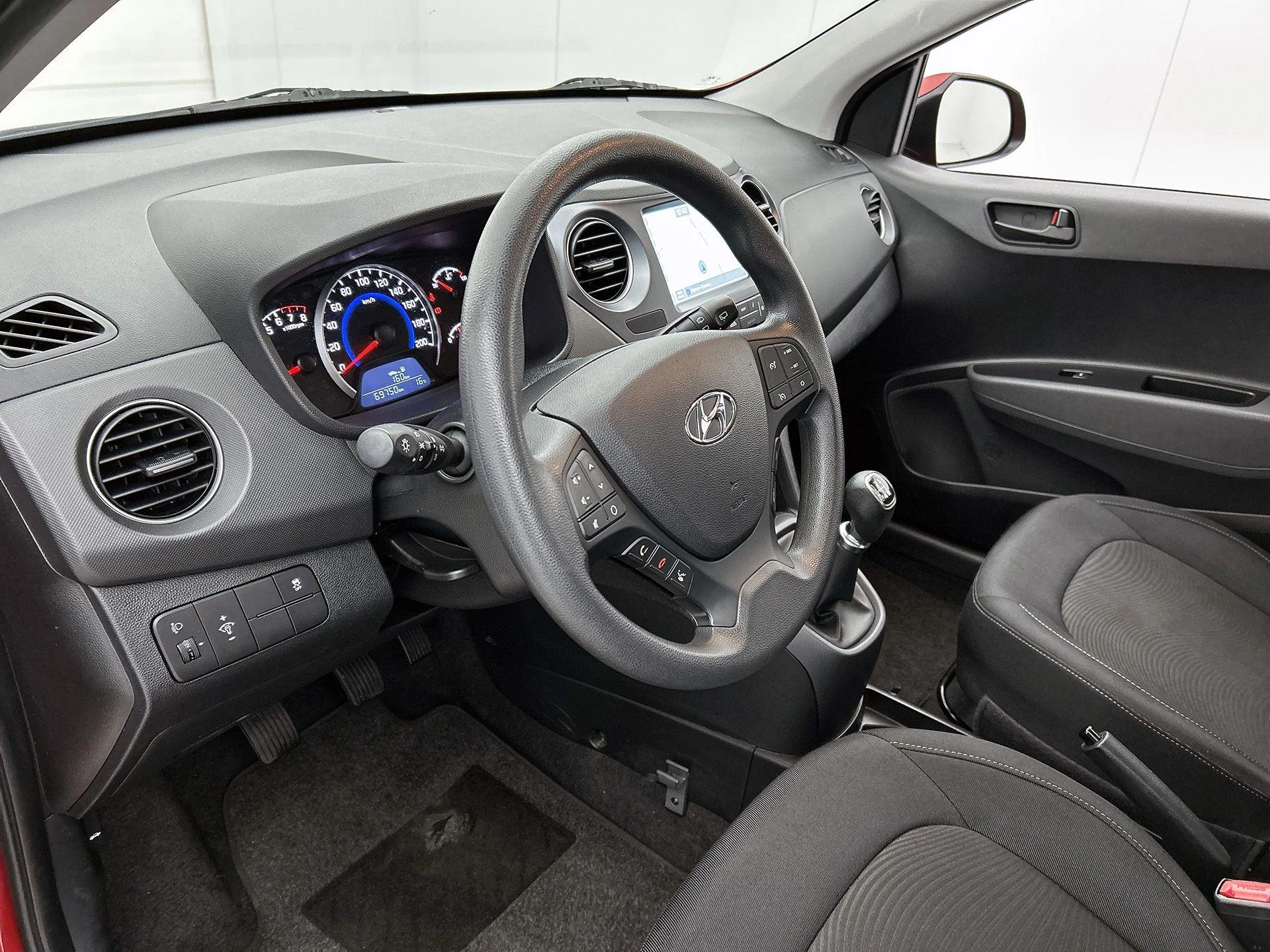 Hyundai-i10-image-11