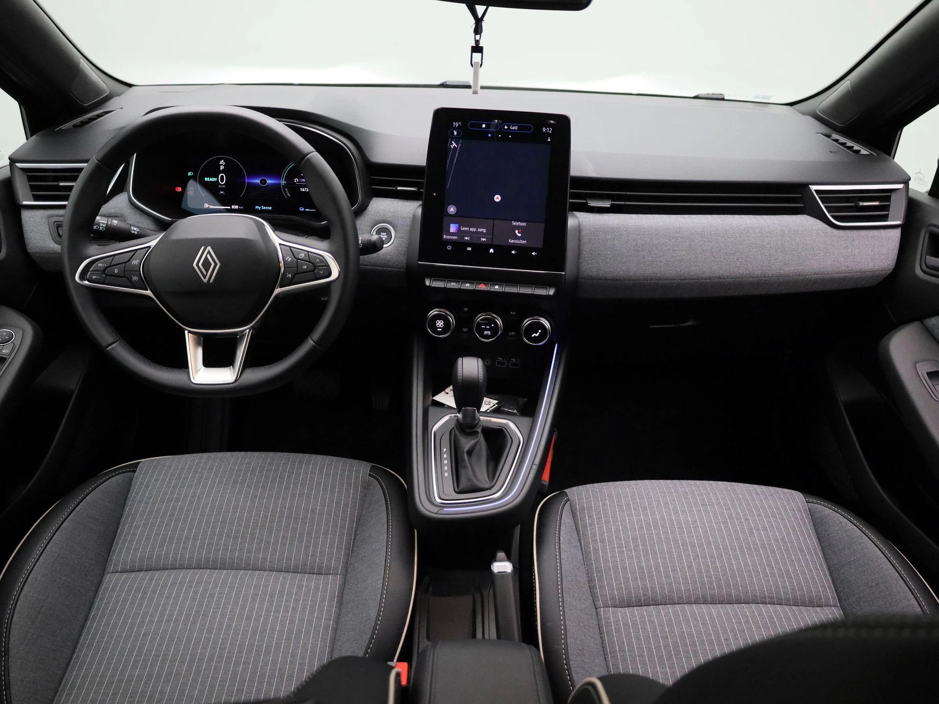 Renault-Clio-image-8