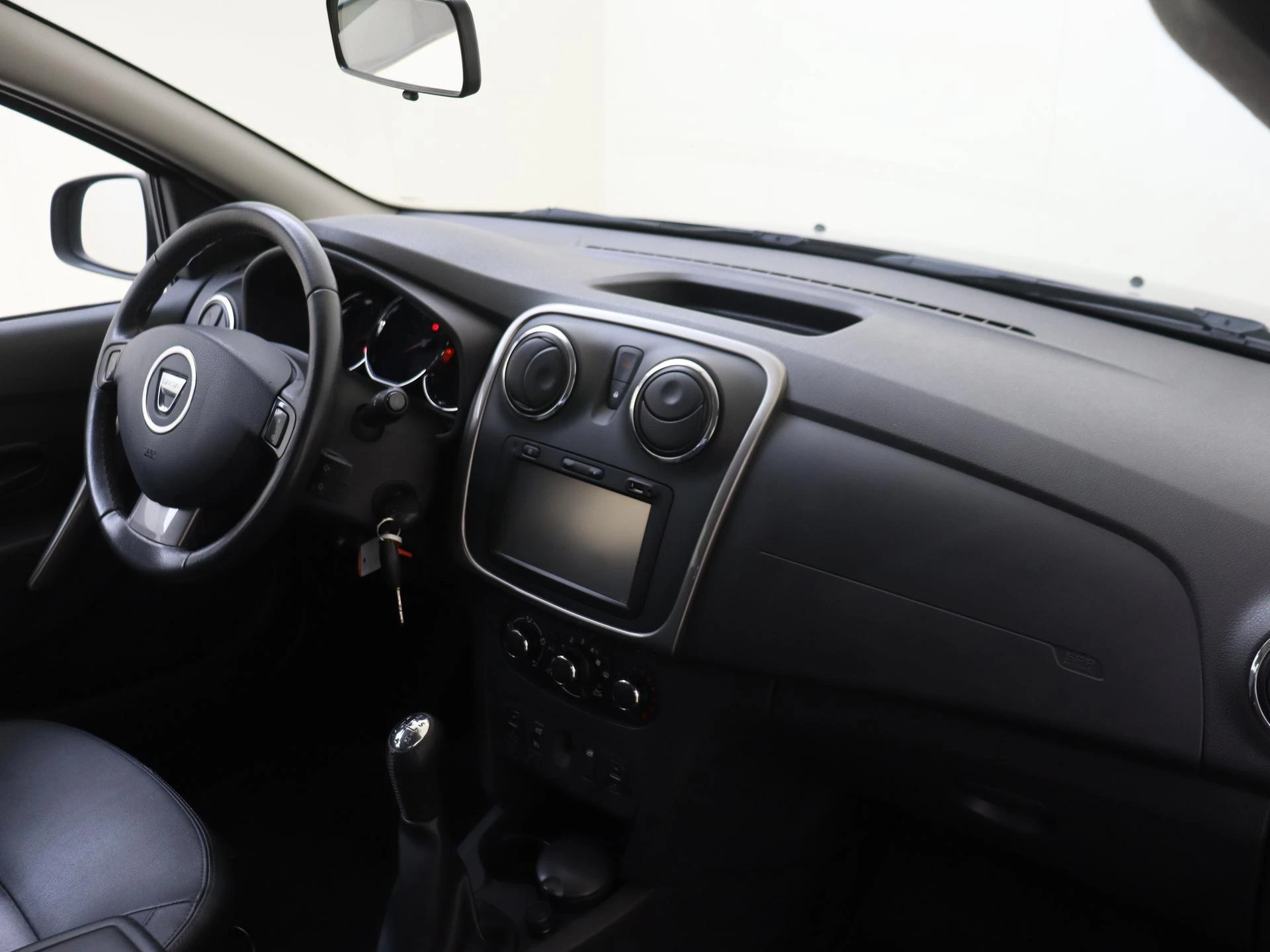 Dacia-Logan-image-4
