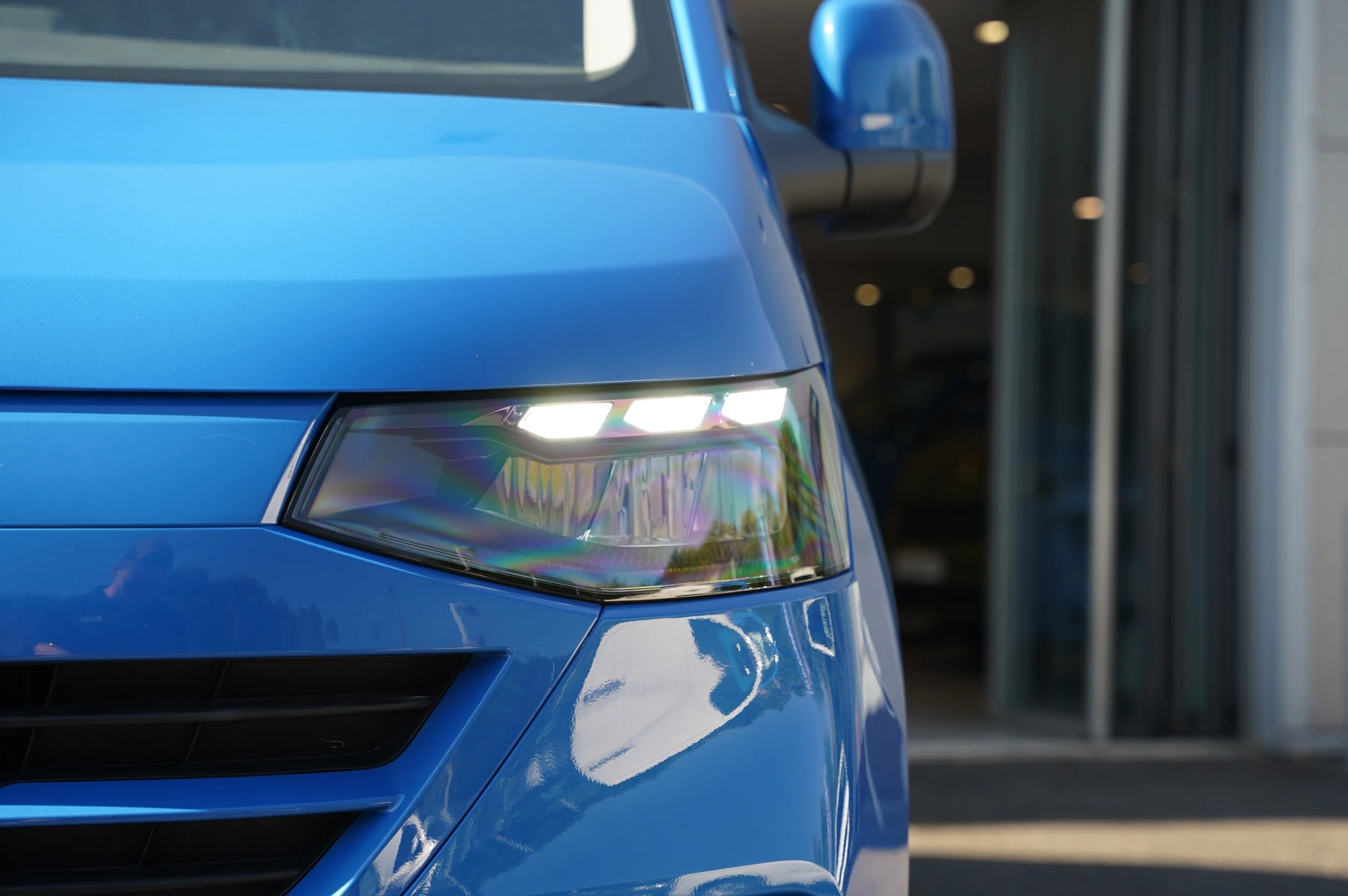 Volkswagen-Transporter-image-23