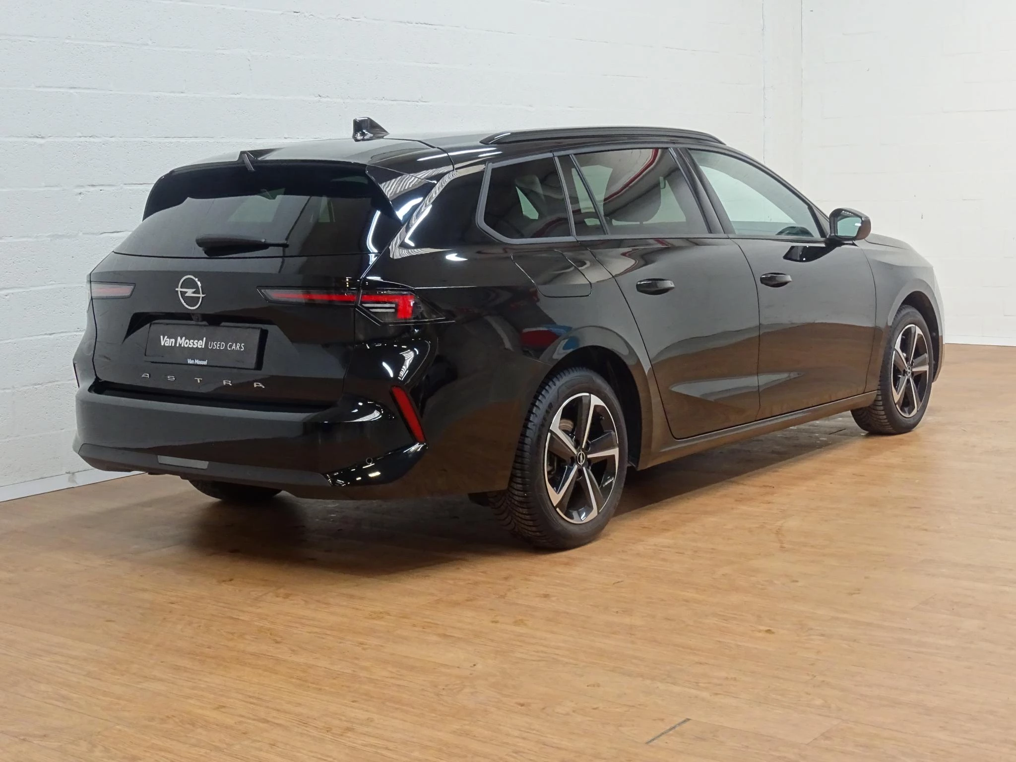 Opel Astra Sports Tourer 1.2T Edition