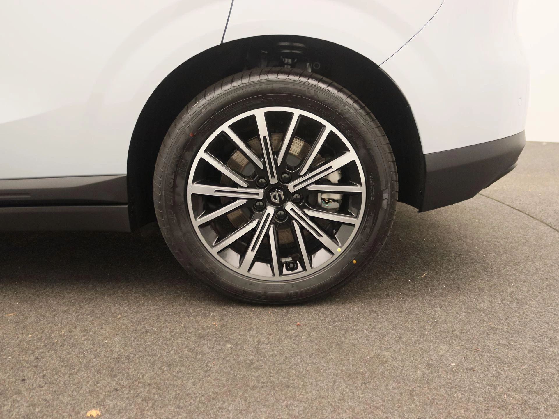 Leapmotor-B10-image-13