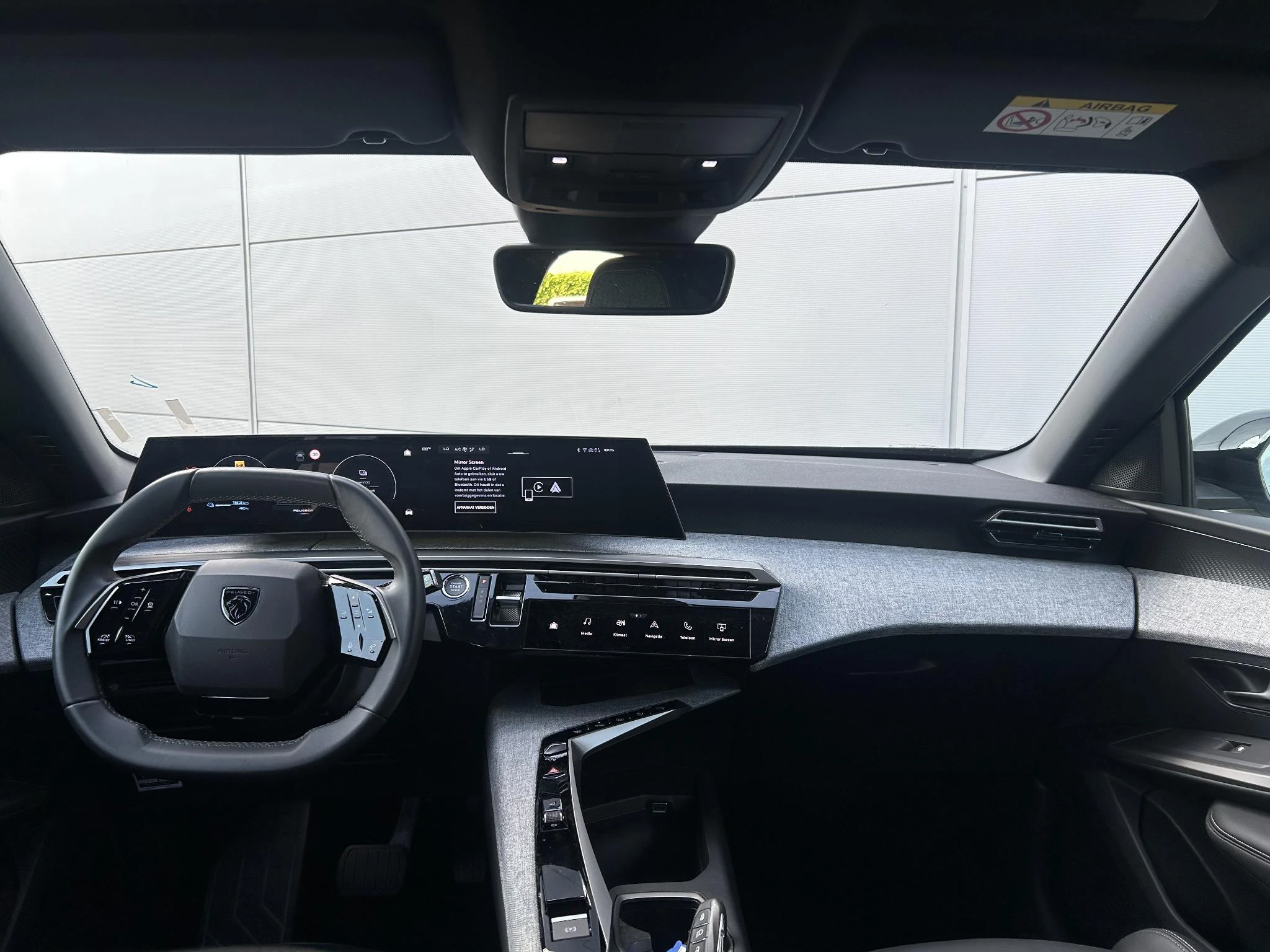 Peugeot-e-3008-image-12