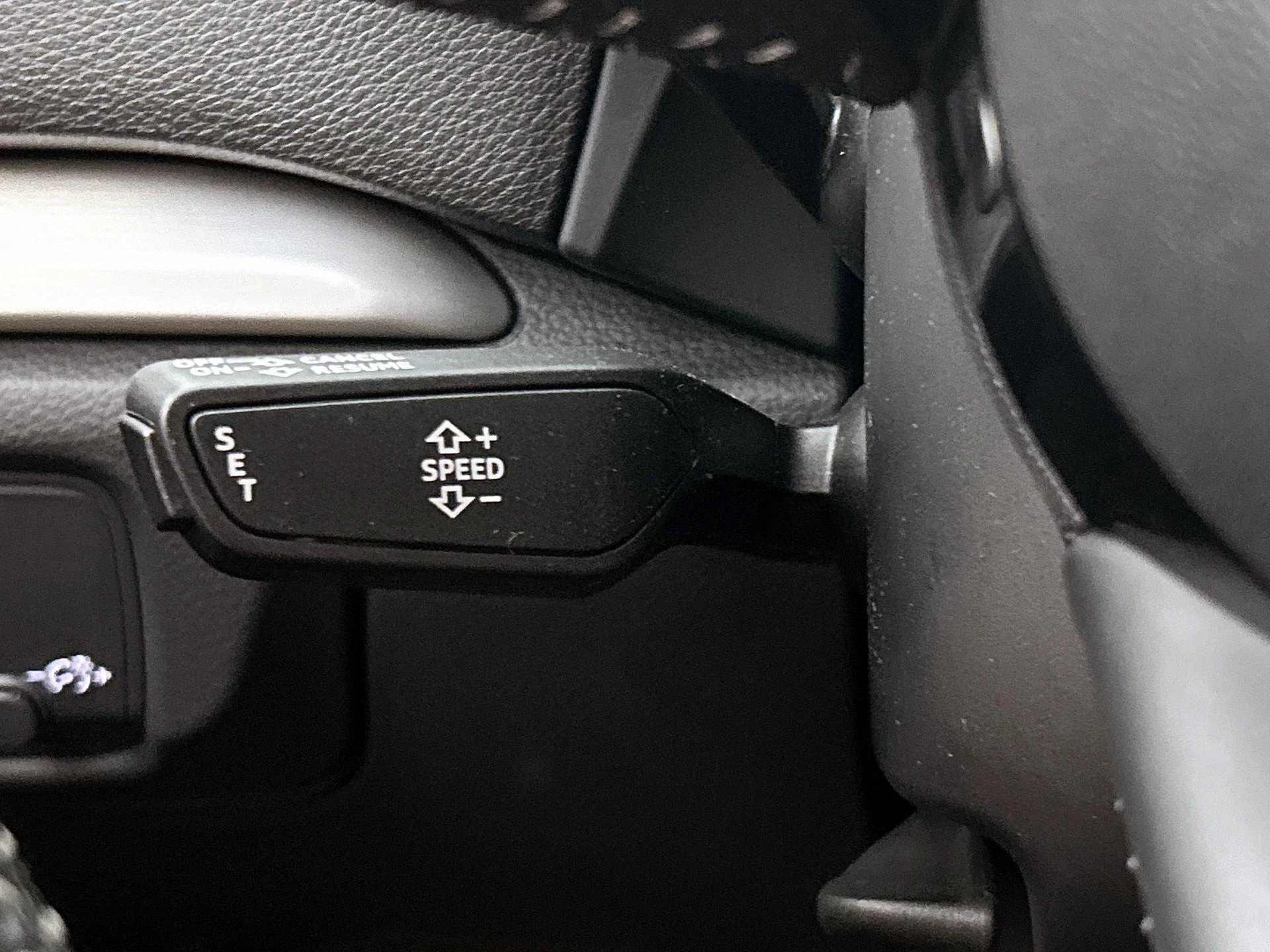 Audi A3 Limousine 30 TFSI Advance Sport