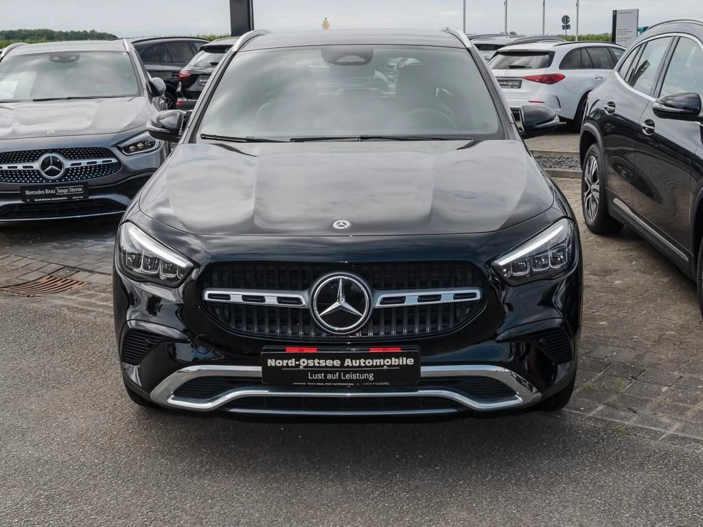 Mercedes-Benz-GLA 200 d-image-3