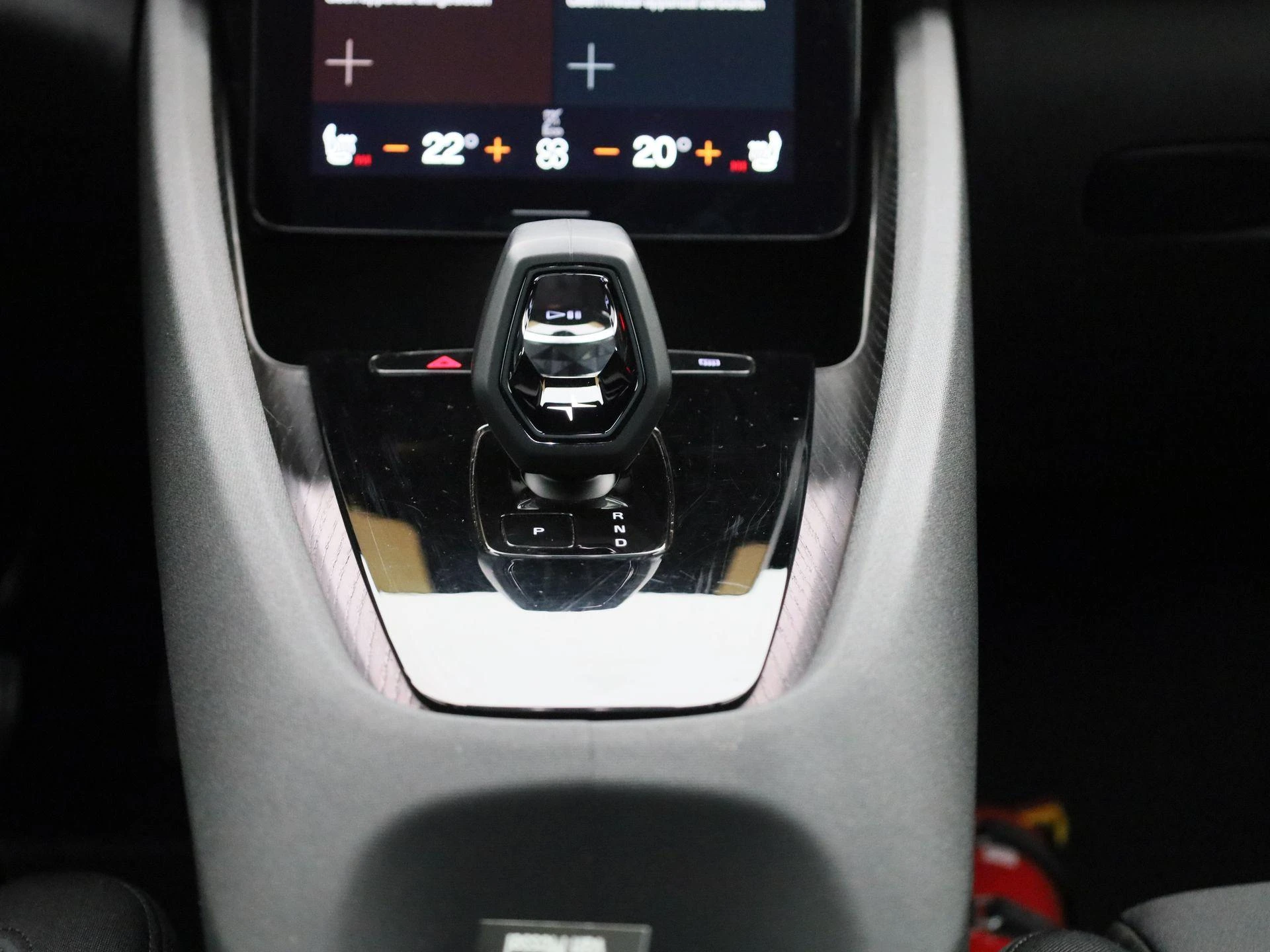 Polestar-2-image-10