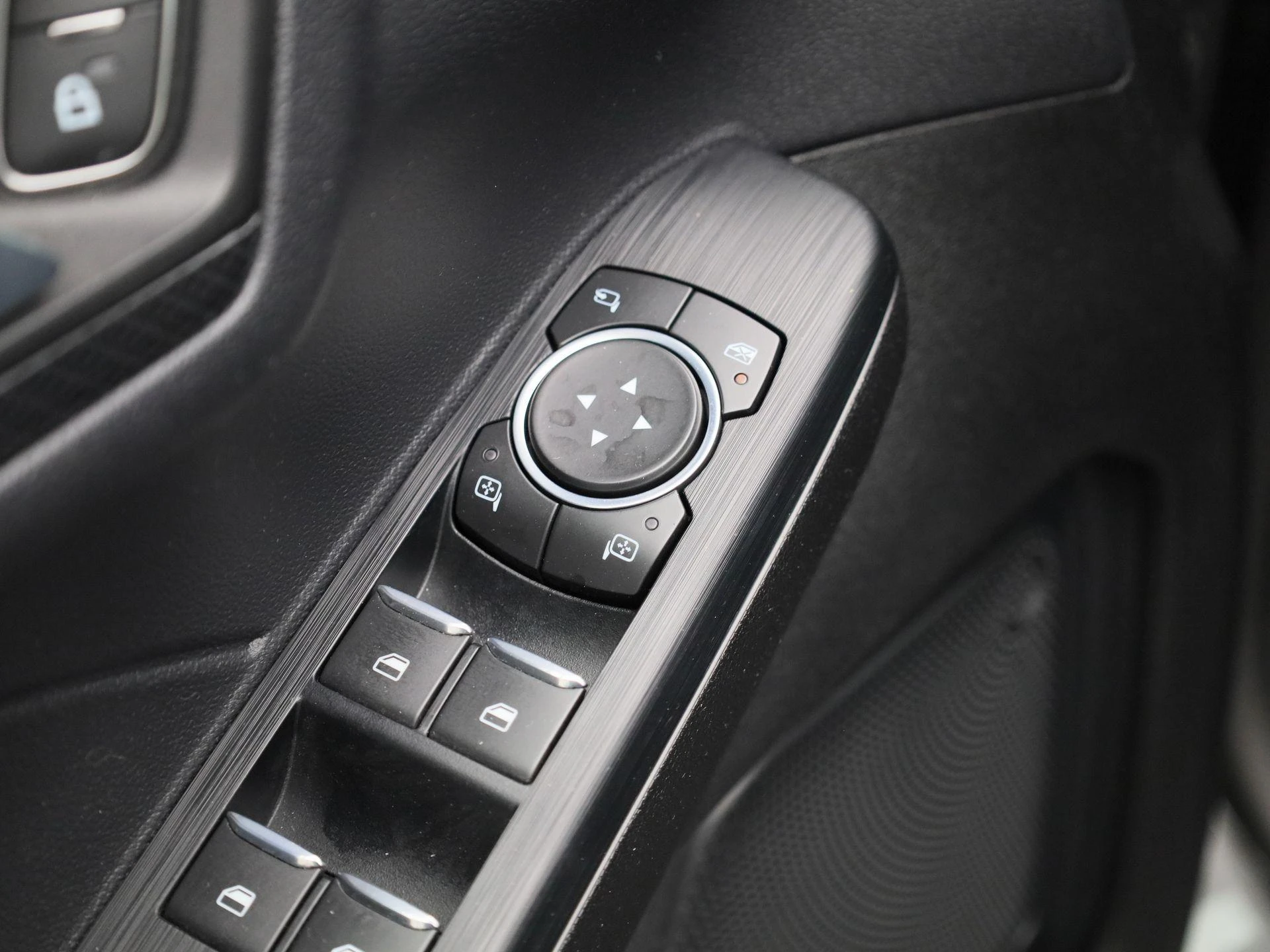 Ford-Kuga-image-29