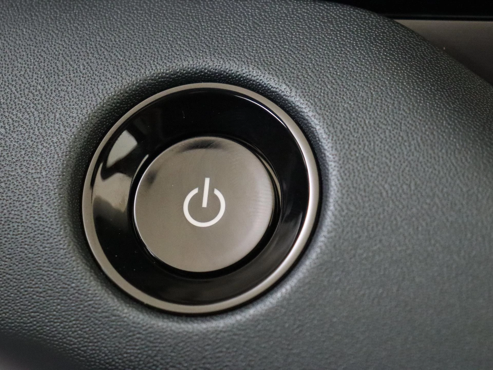 Nissan-Leaf-image-20