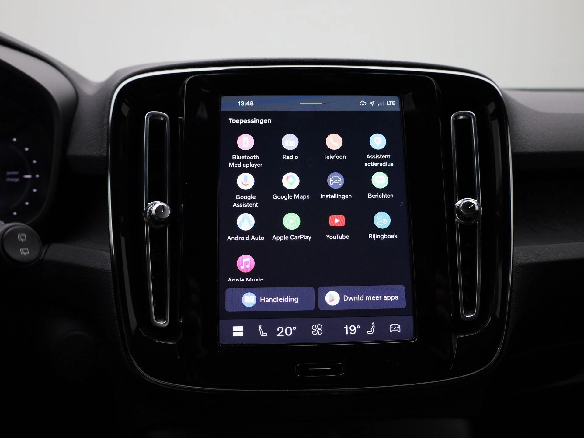 Volvo-XC40-image-19