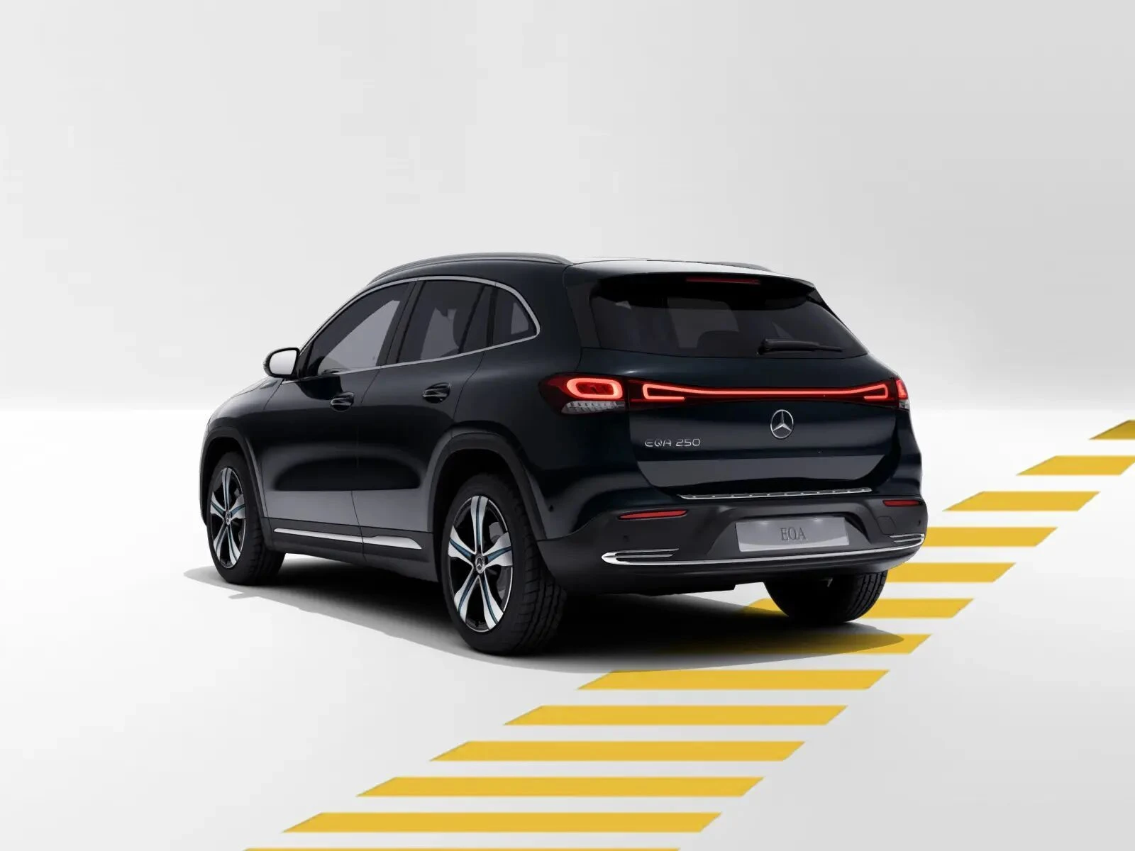 Mercedes-Benz-EQA 250-image-4