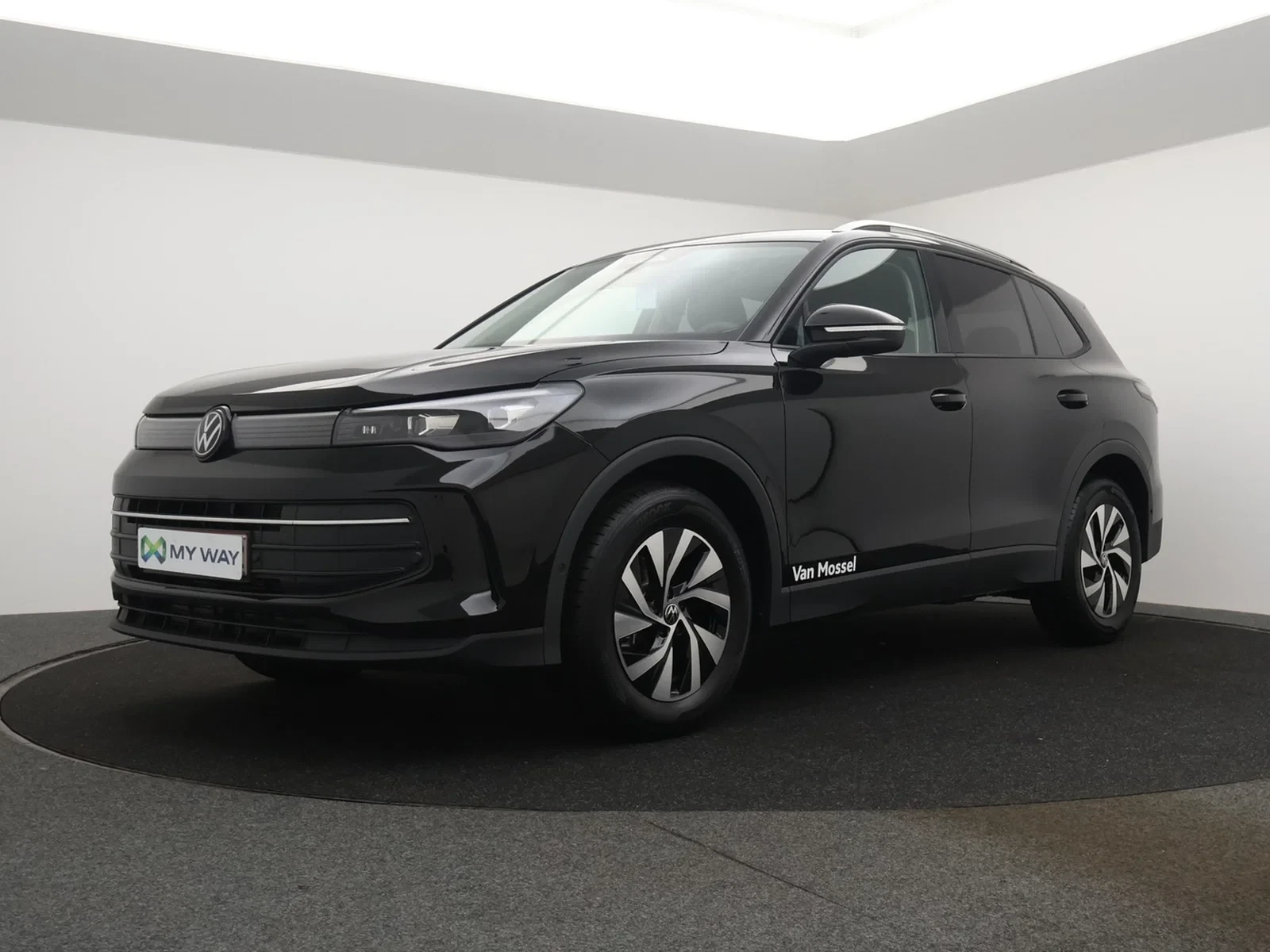 Volkswagen-Tiguan-image-0