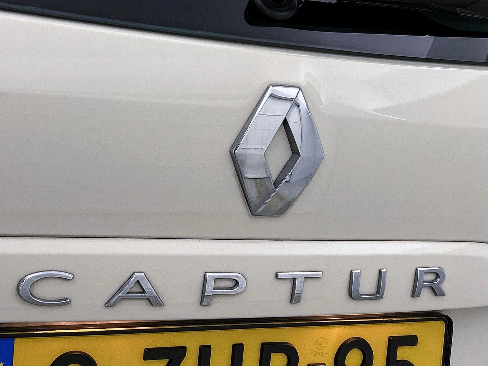 Renault-Captur-image-12