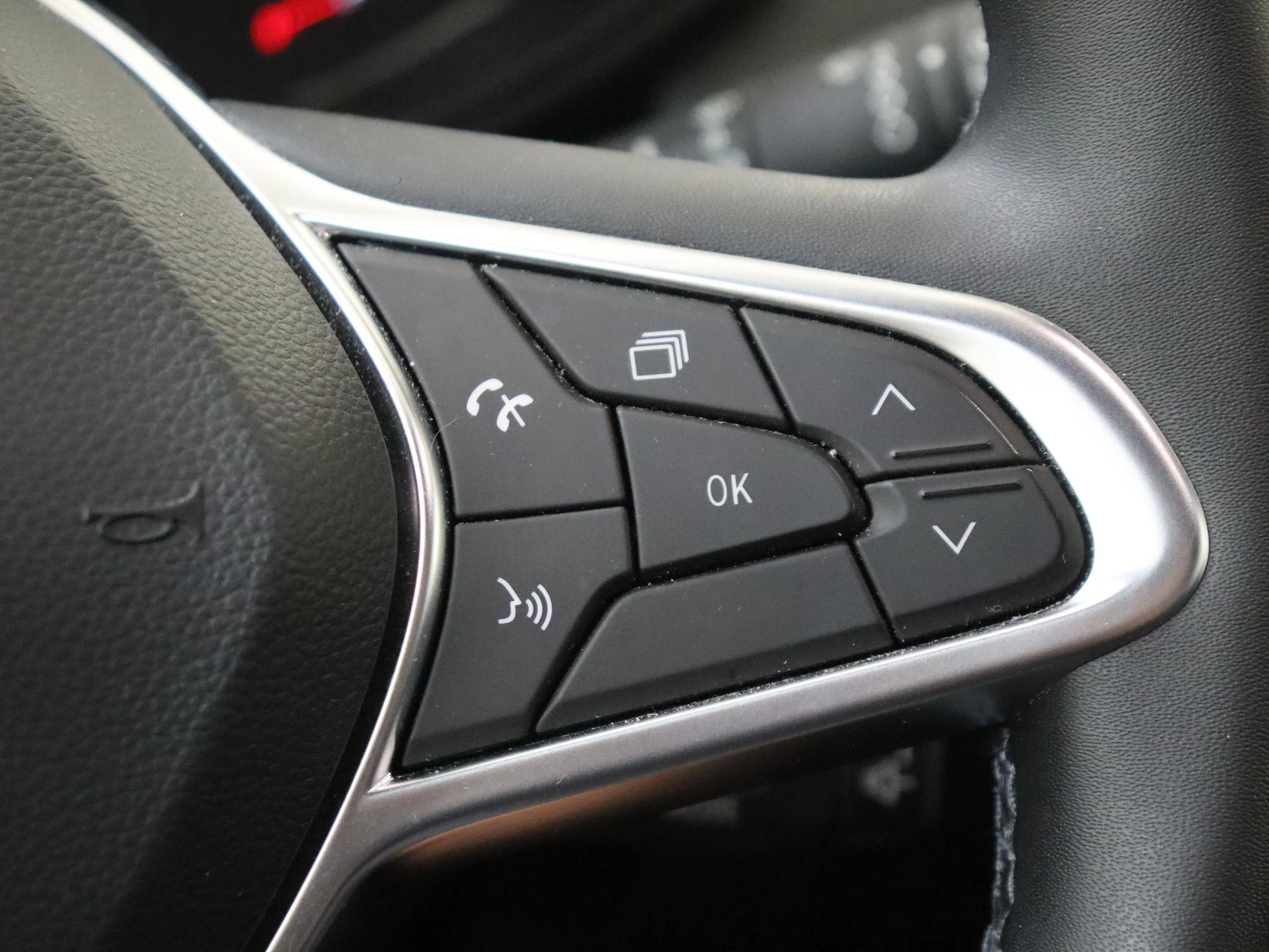 Renault-Clio-image-13