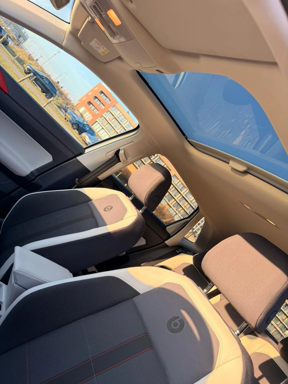 Volkswagen-Polo-image-8