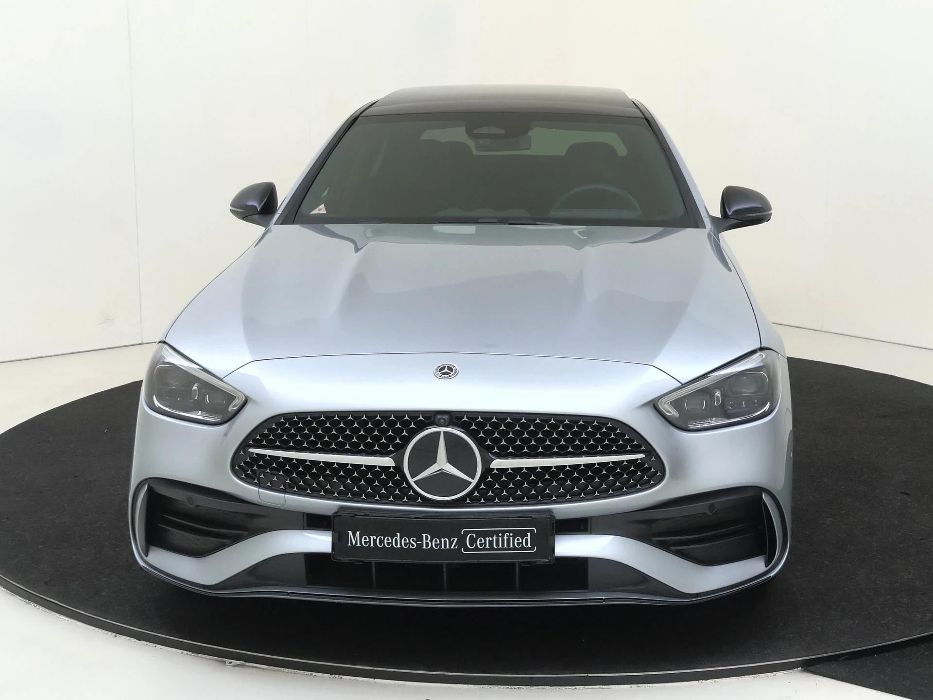 Mercedes-Benz-C-Klasse-image-8