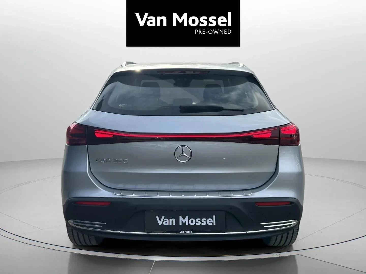 Mercedes-Benz-EQA-image-5