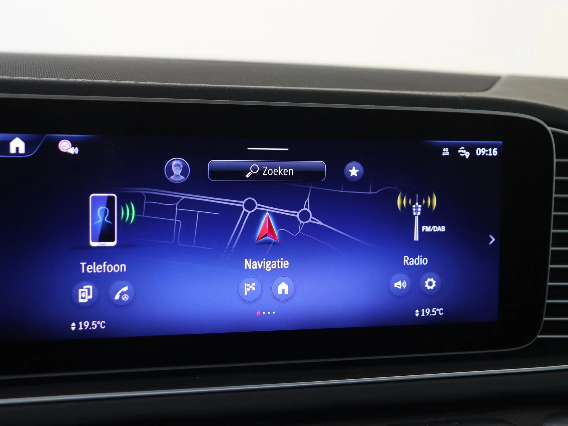 Mercedes-Benz-GLE-image-26