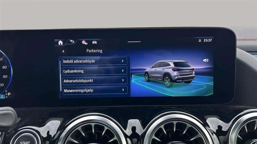 Mercedes-Benz-EQA-image-21
