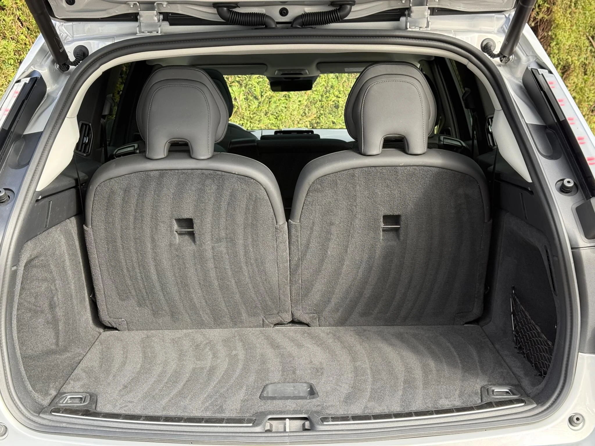 Volvo-EX90-image-9
