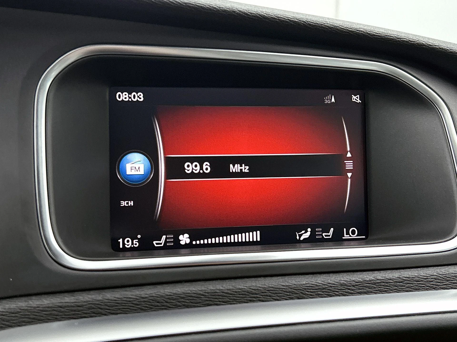 Volvo-V40-image-6