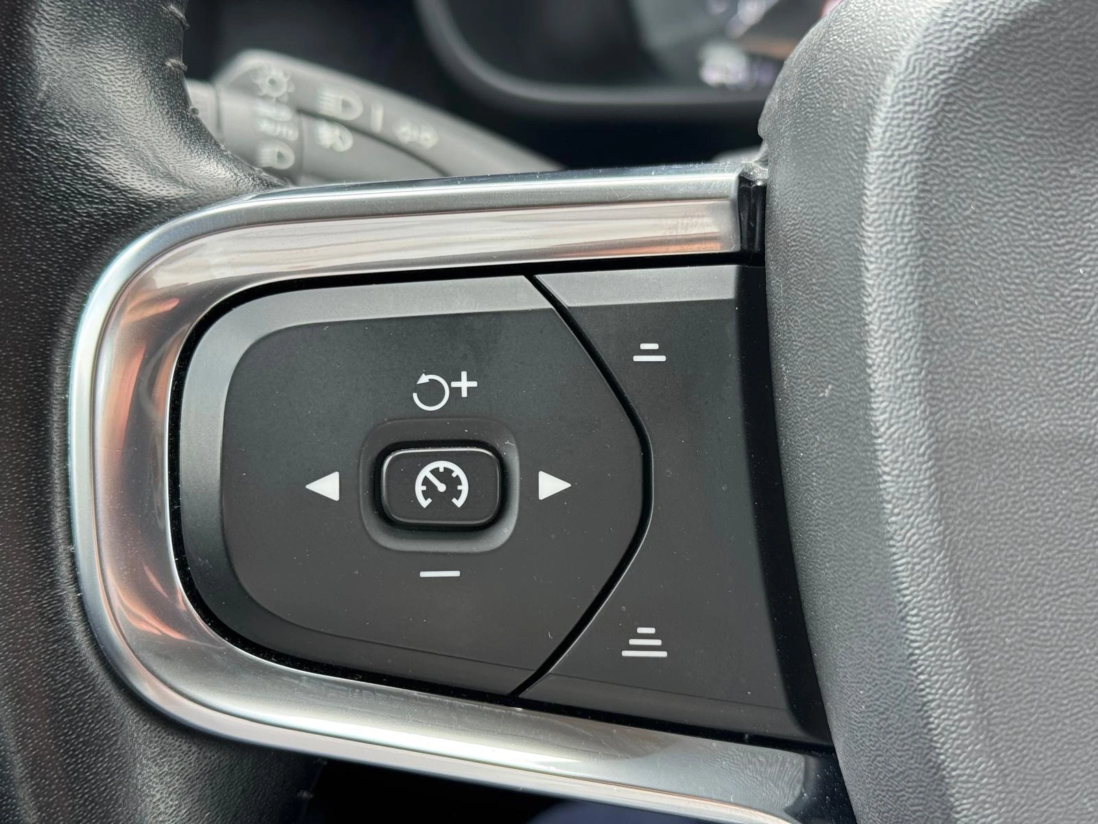 Volvo XC40 T2 Momentum Core