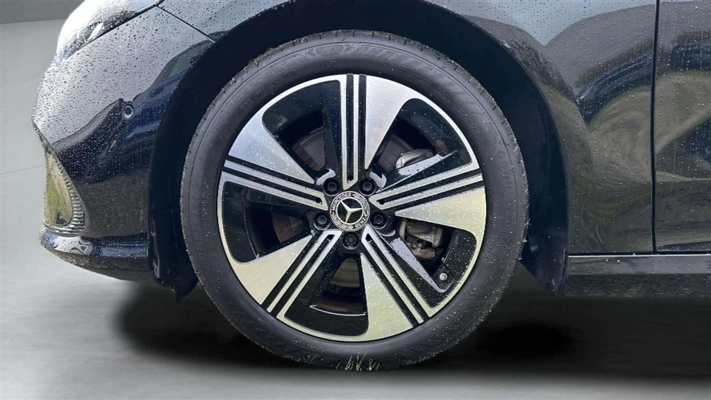 Mercedes-Benz-CLA-image-8