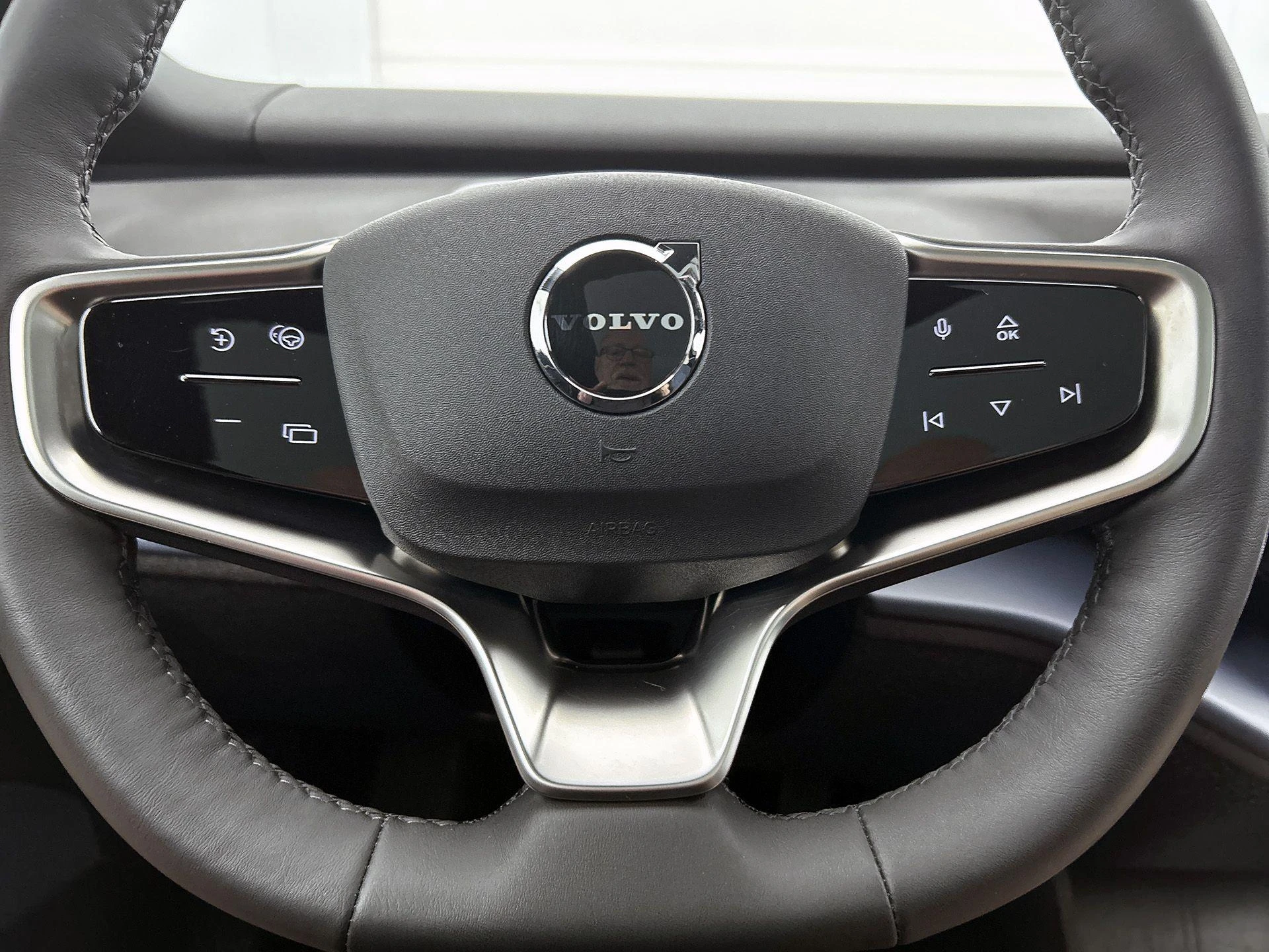 Volvo-EX30-image-47
