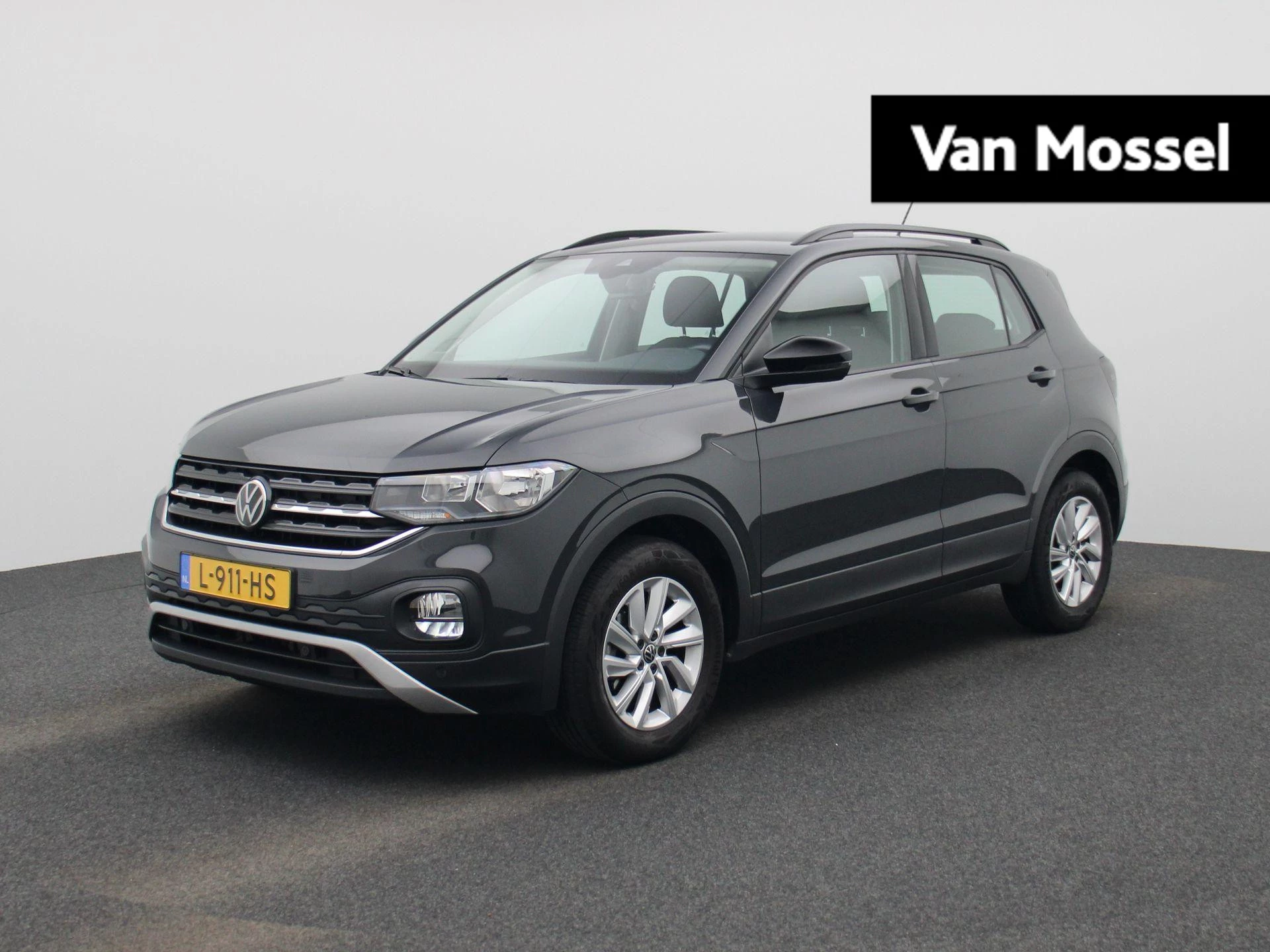 Volkswagen-T-Cross-image-0
