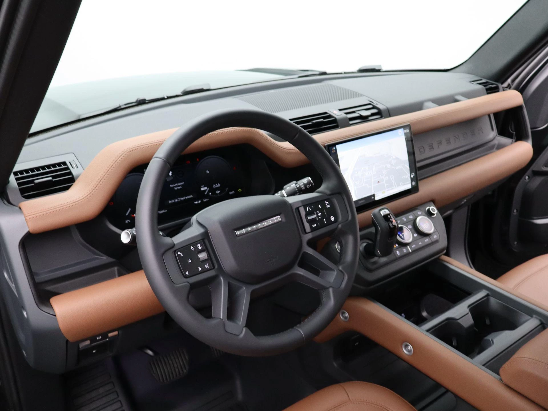 Land Rover Defender P300e X-dynamic SE