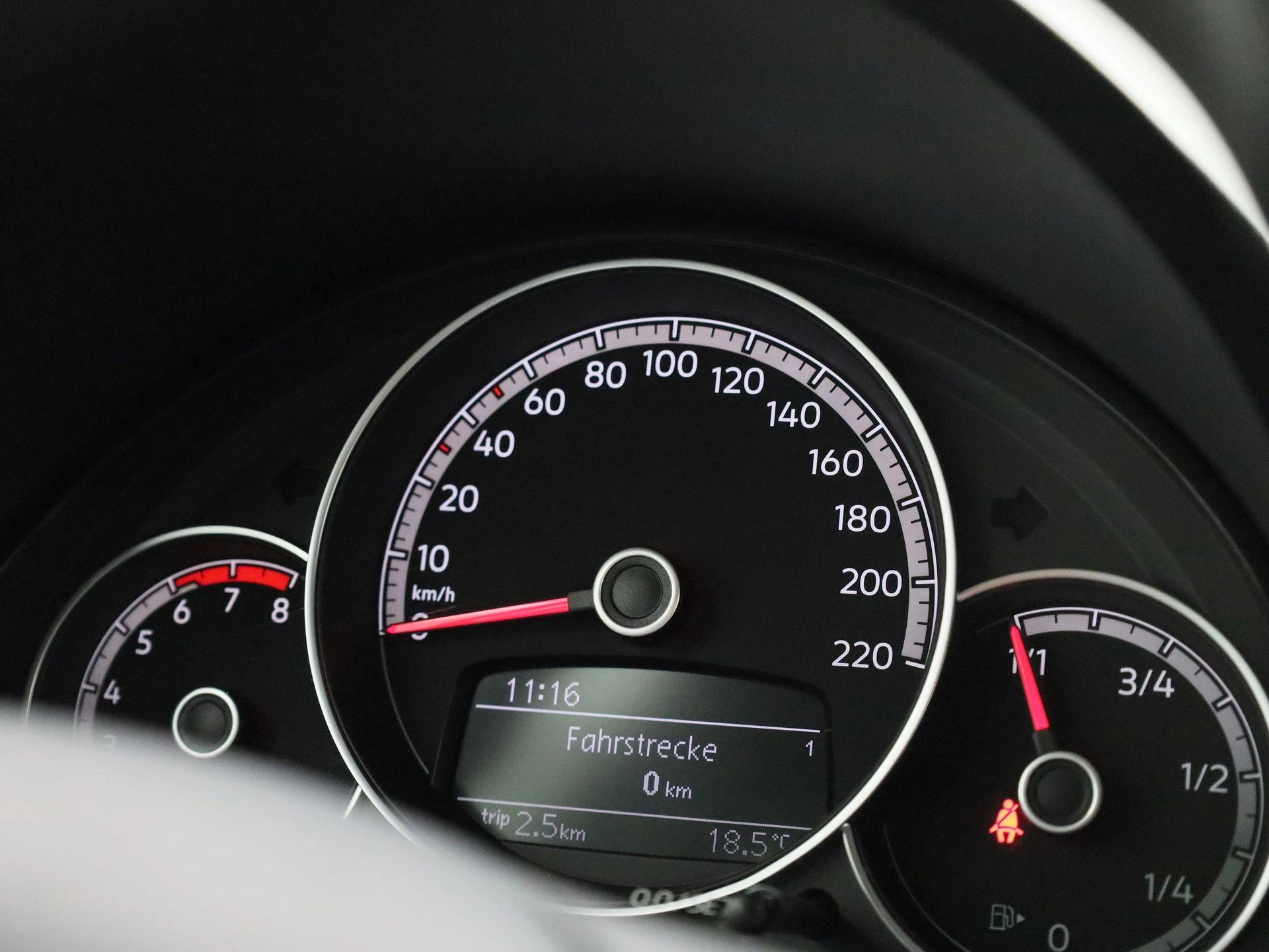 Volkswagen-up!-image-18