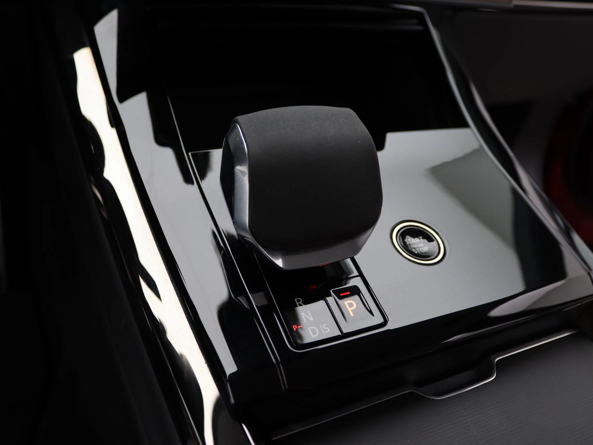 Land Rover-Range Rover Sport-image-17