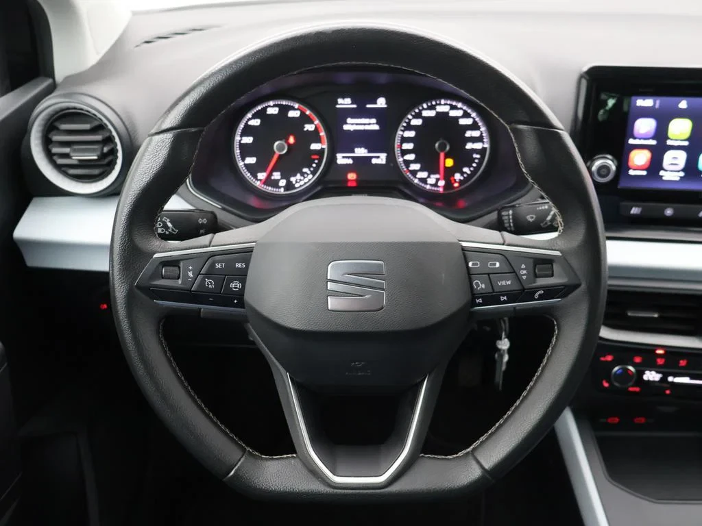 SEAT-Arona-image-19
