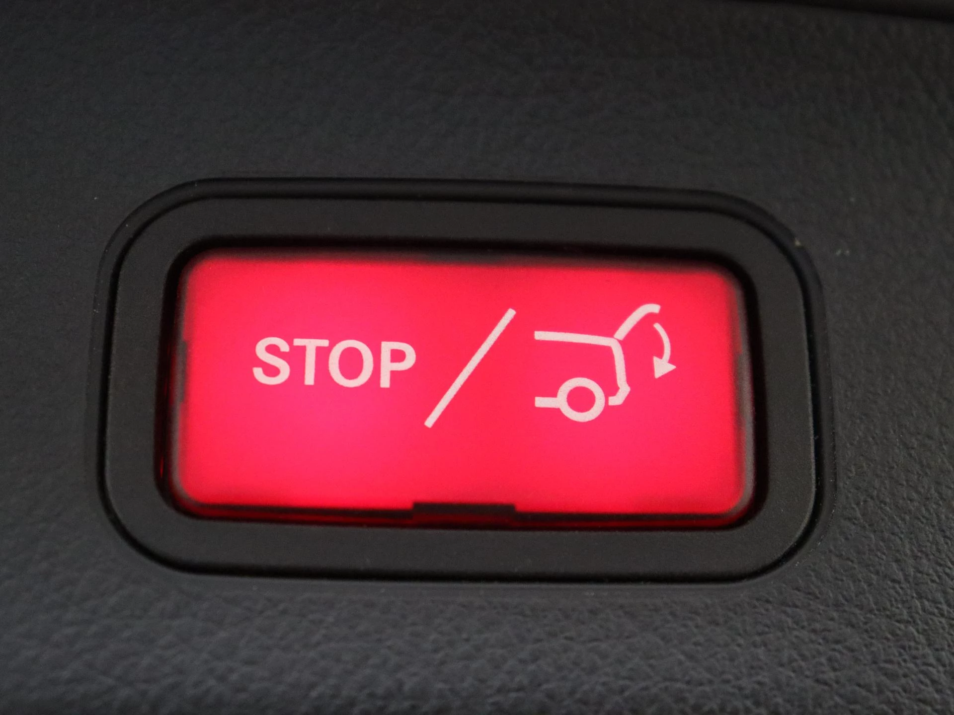 Mercedes-Benz-EQA-image-33