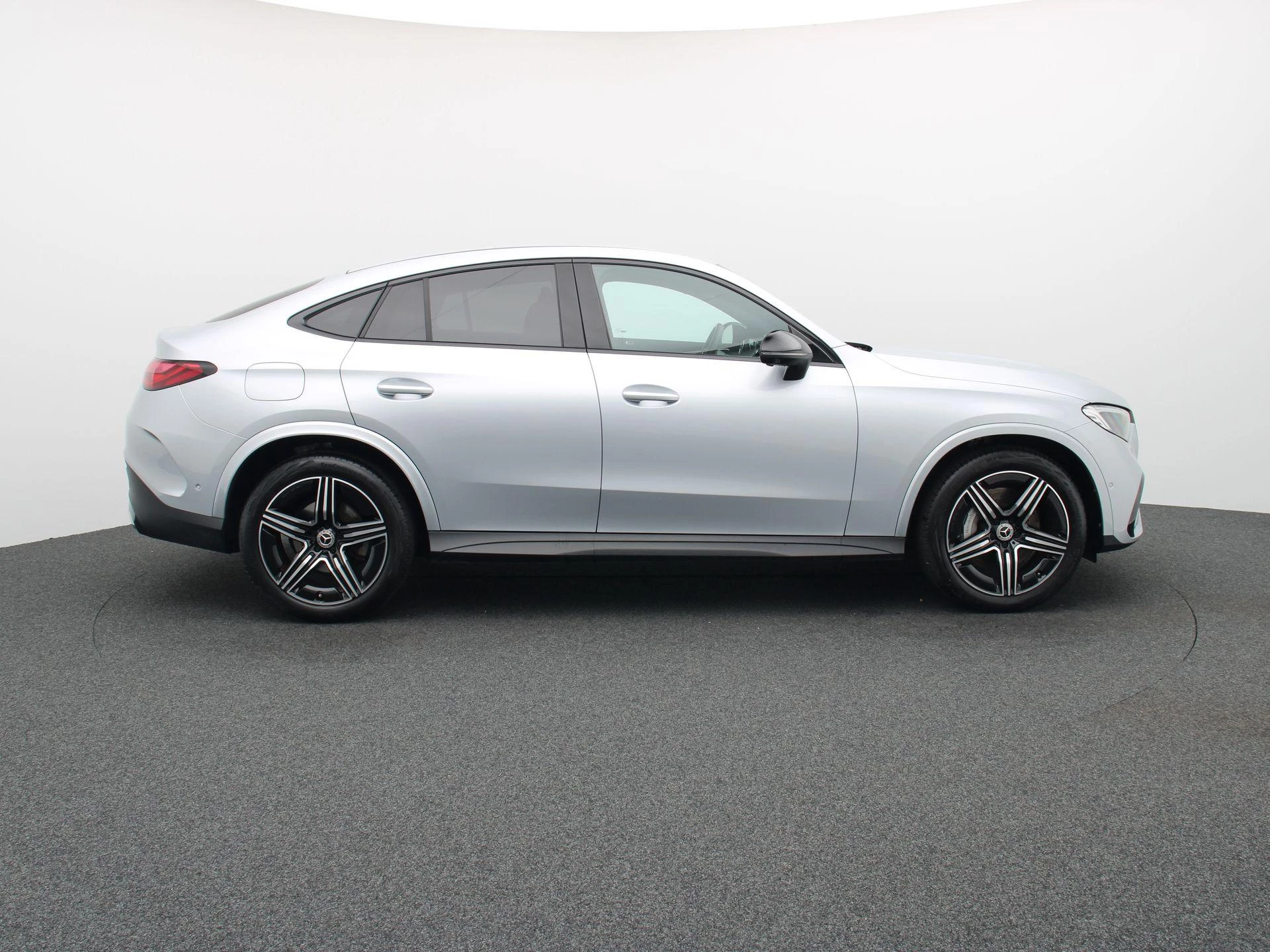 Mercedes-Benz-GLC-image-5