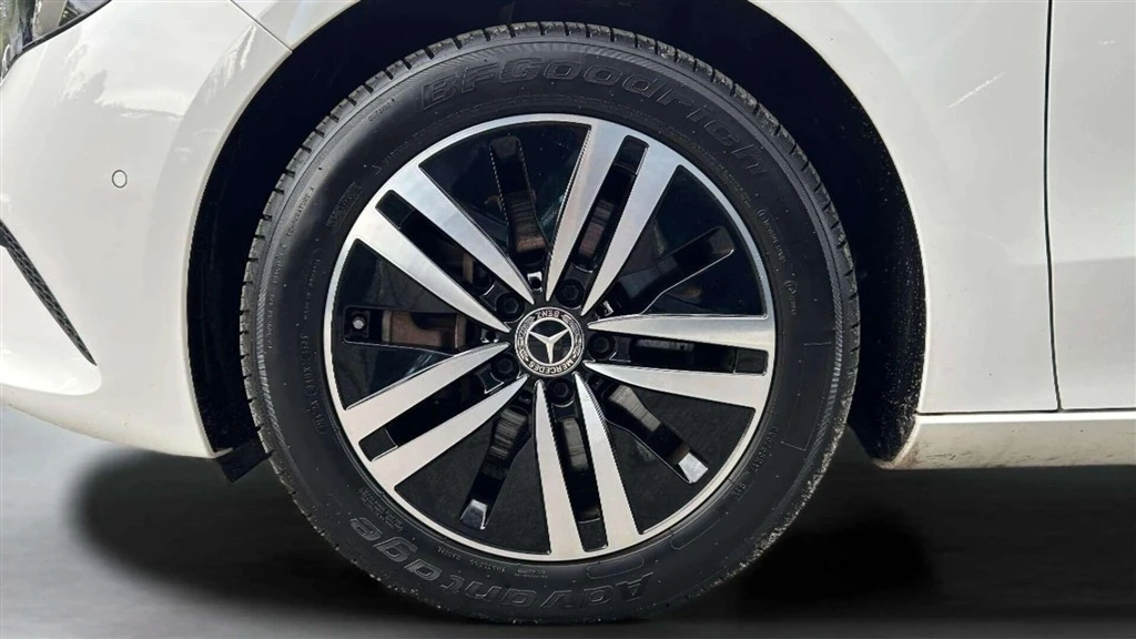 Mercedes-Benz-B-Klasse-image-8